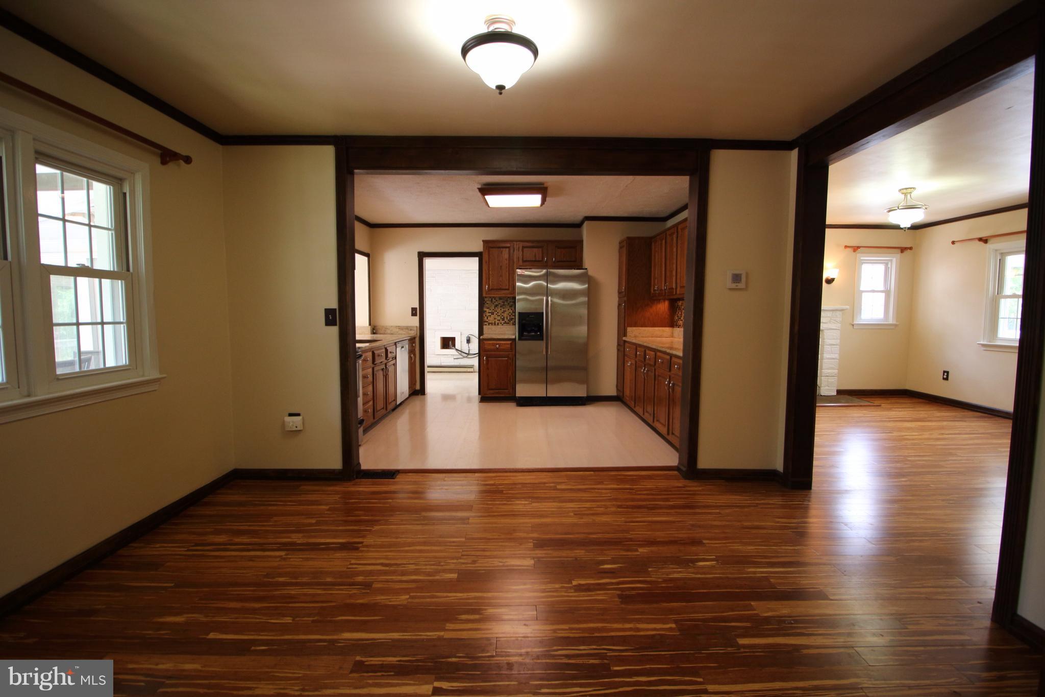 KEYS AND RUSSELL - Residential Lease