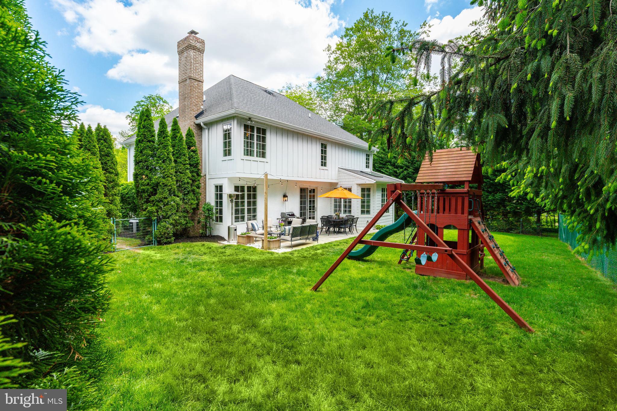 TRIANON - Residential