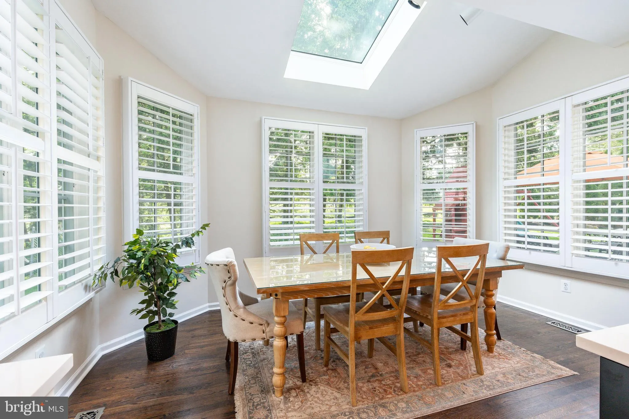 Villanova, Pennsylvania 19085, United States, 4 Bedrooms Bedrooms, ,4 BathroomsBathrooms,Residential,Pending,127956