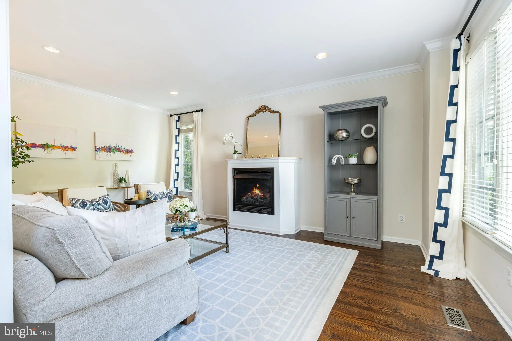 Villanova, Pennsylvania 19085, United States, 4 Bedrooms Bedrooms, ,4 BathroomsBathrooms,Residential,Pending,127956