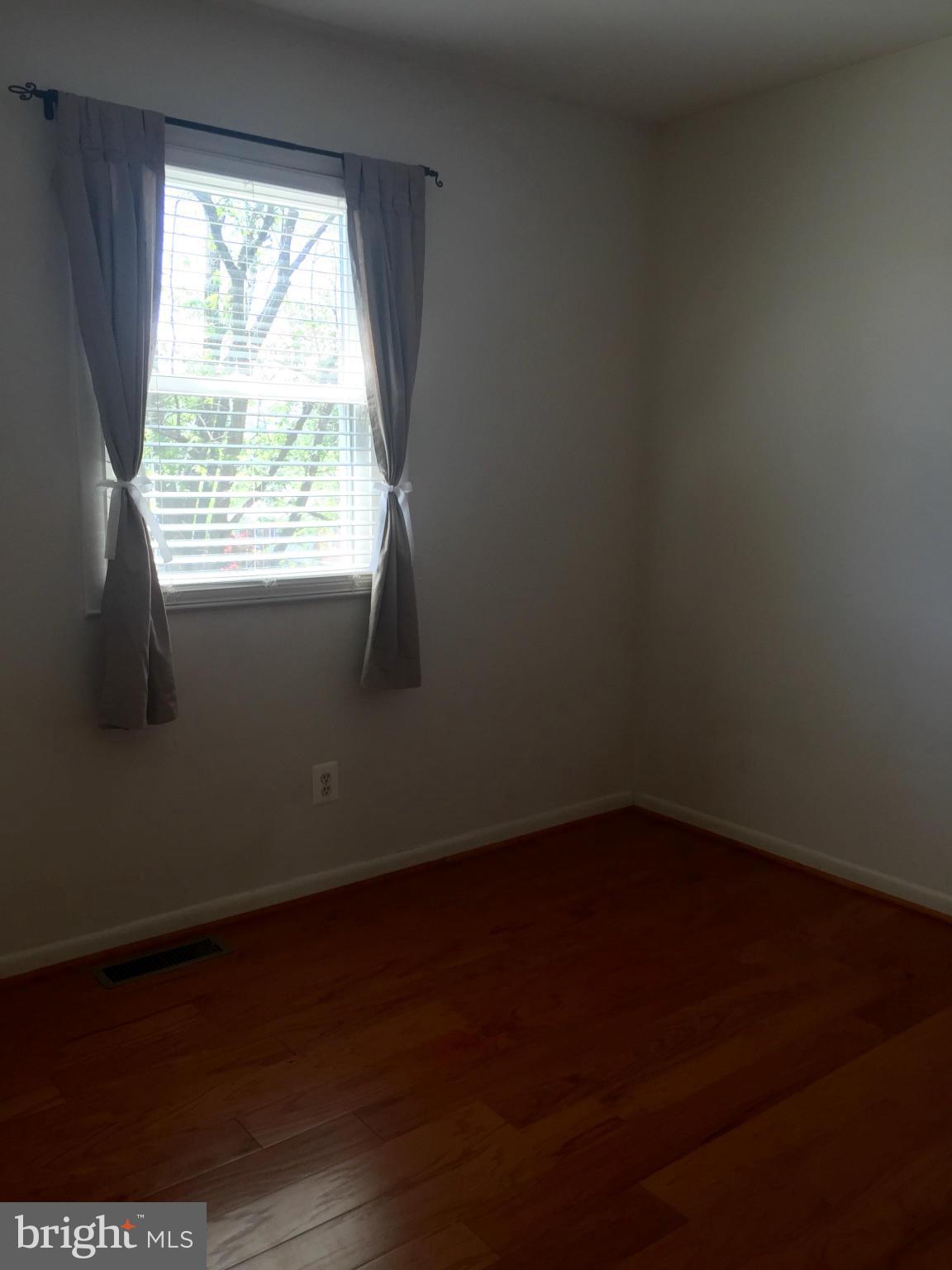 STAFFORD OAKS - Residential