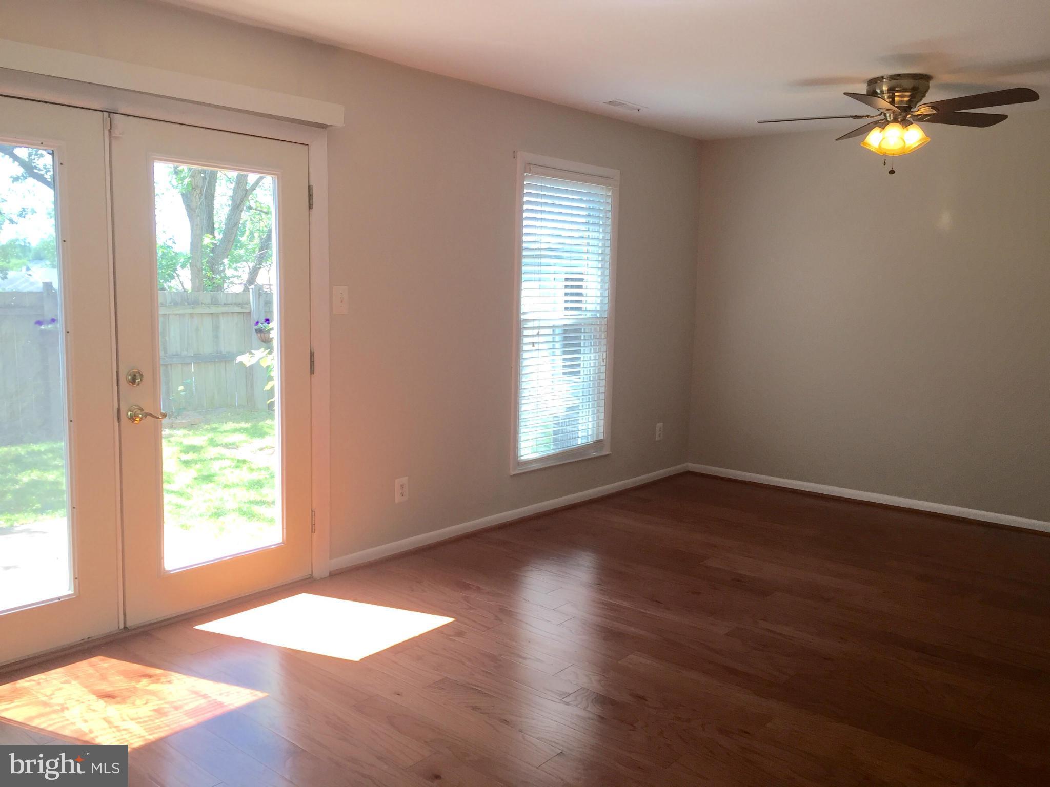 STAFFORD OAKS - Residential