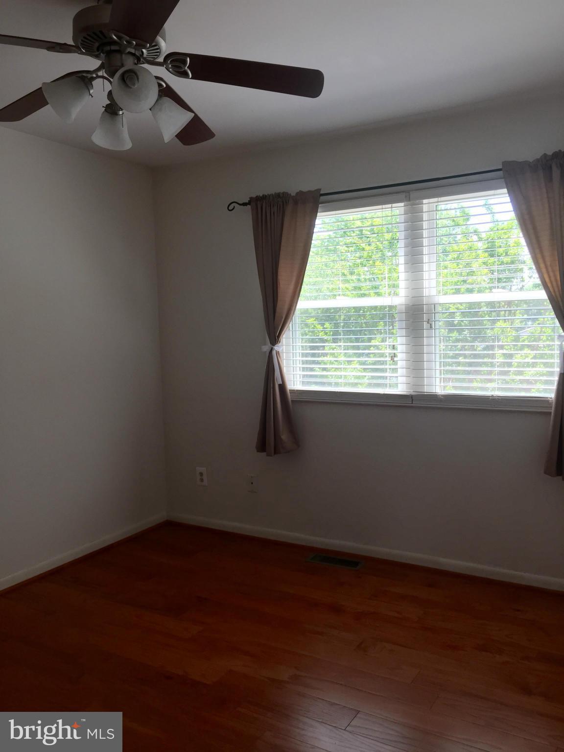 STAFFORD OAKS - Residential