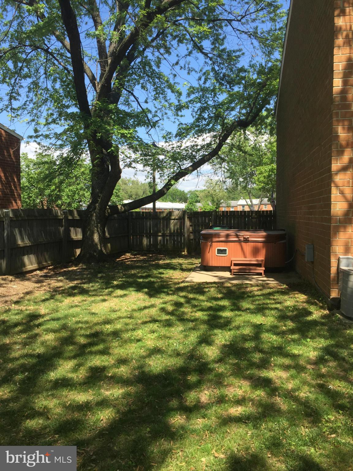 STAFFORD OAKS - Residential