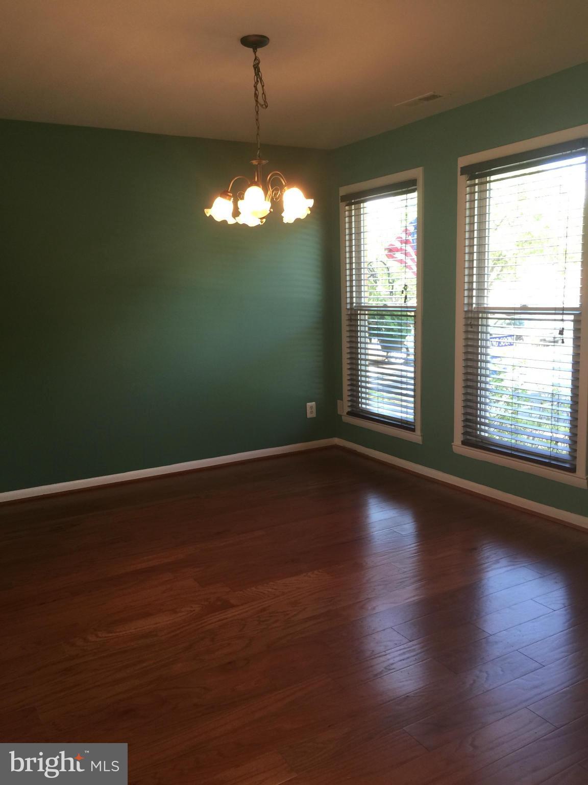 STAFFORD OAKS - Residential