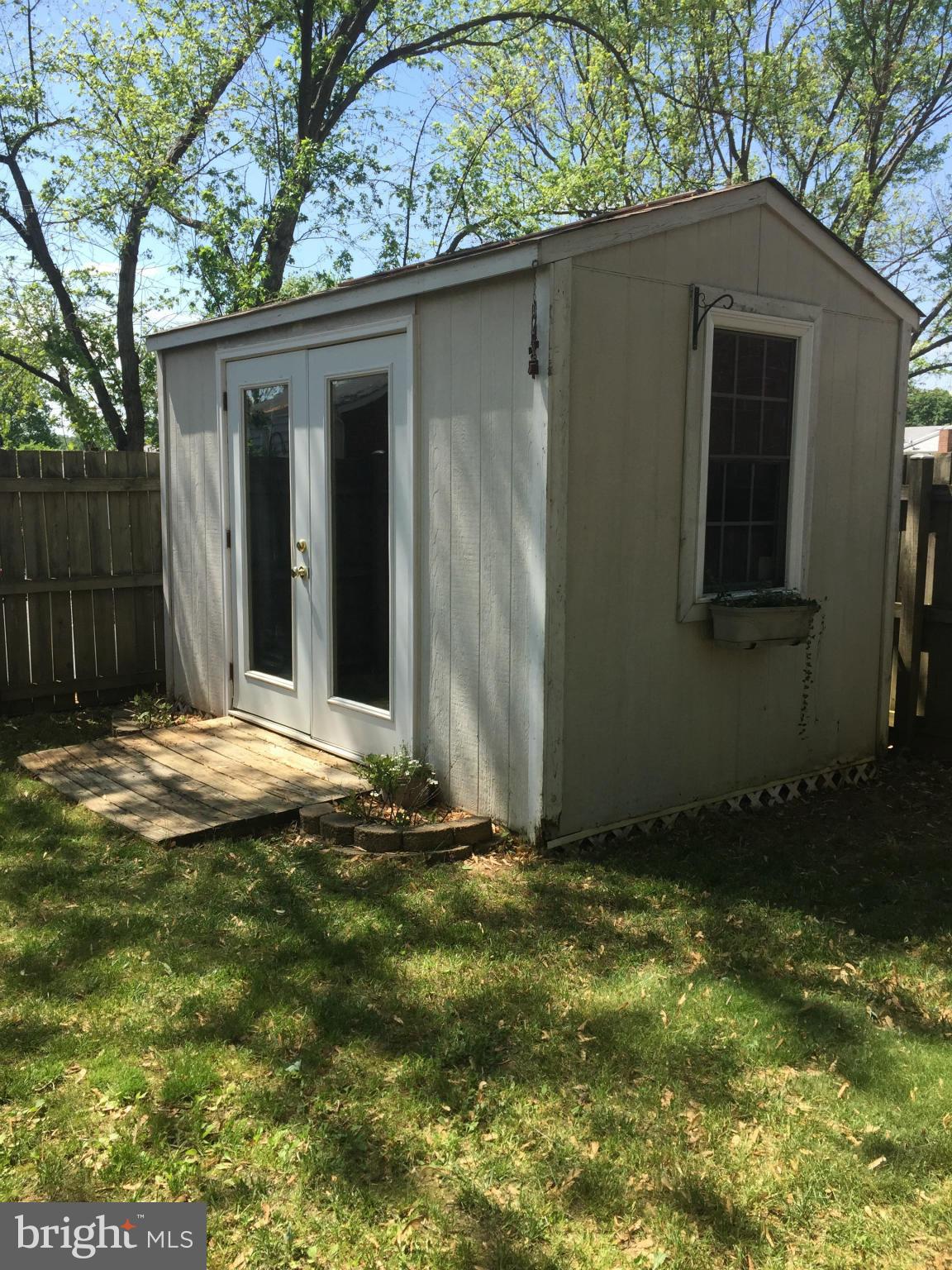 STAFFORD OAKS - Residential