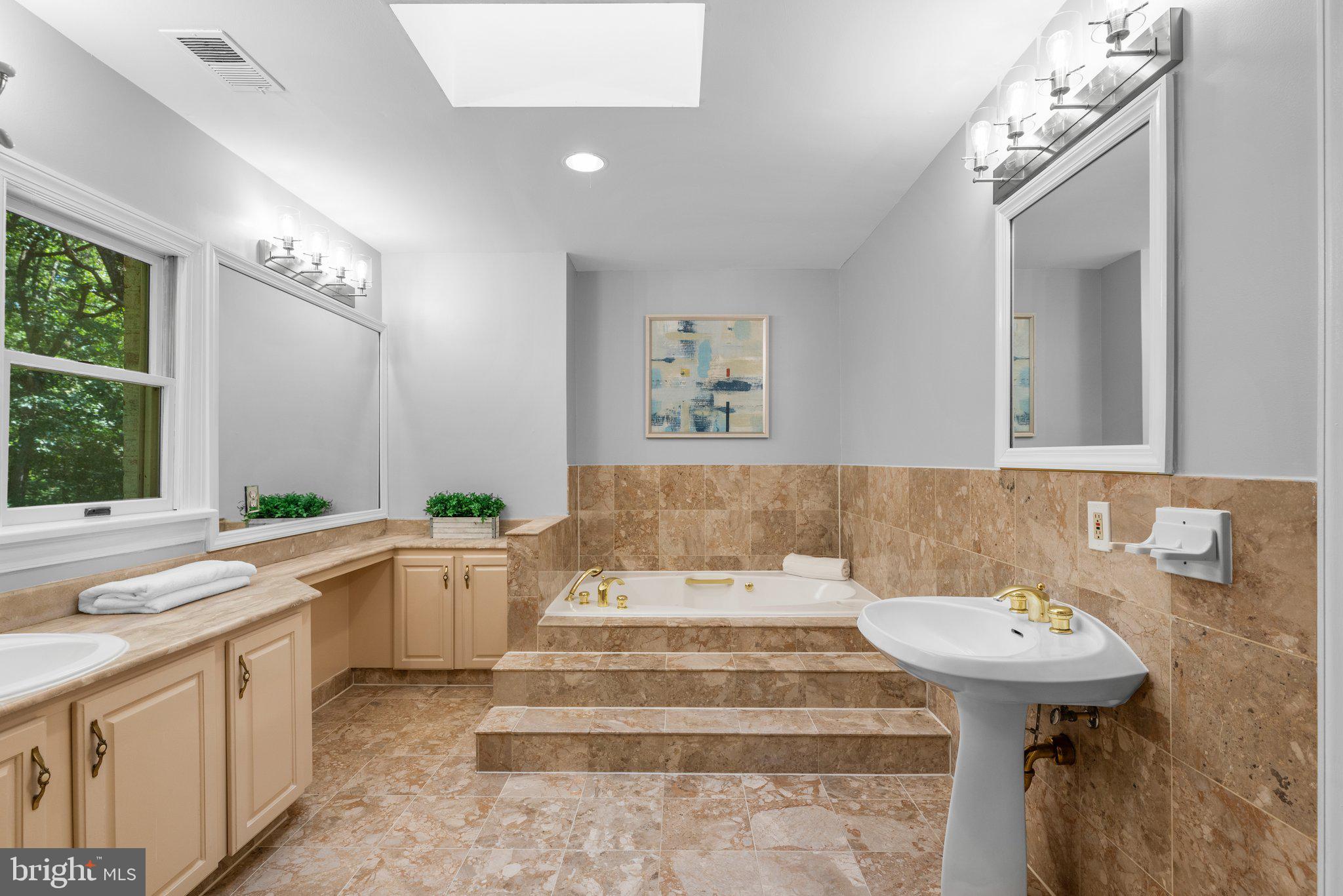 EDNOR HIGHLANDS - Residential