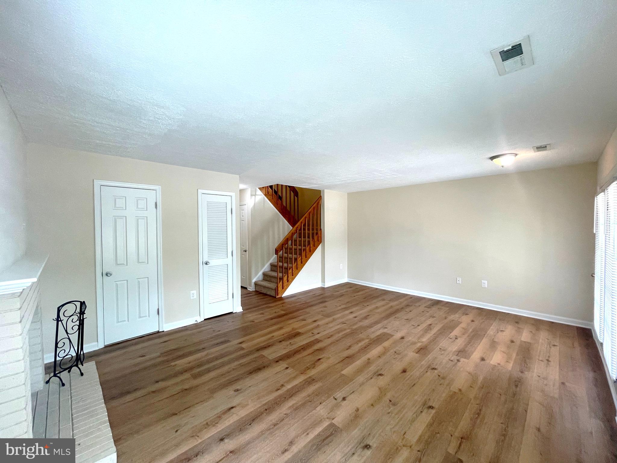 3335 WESTDALE COURT