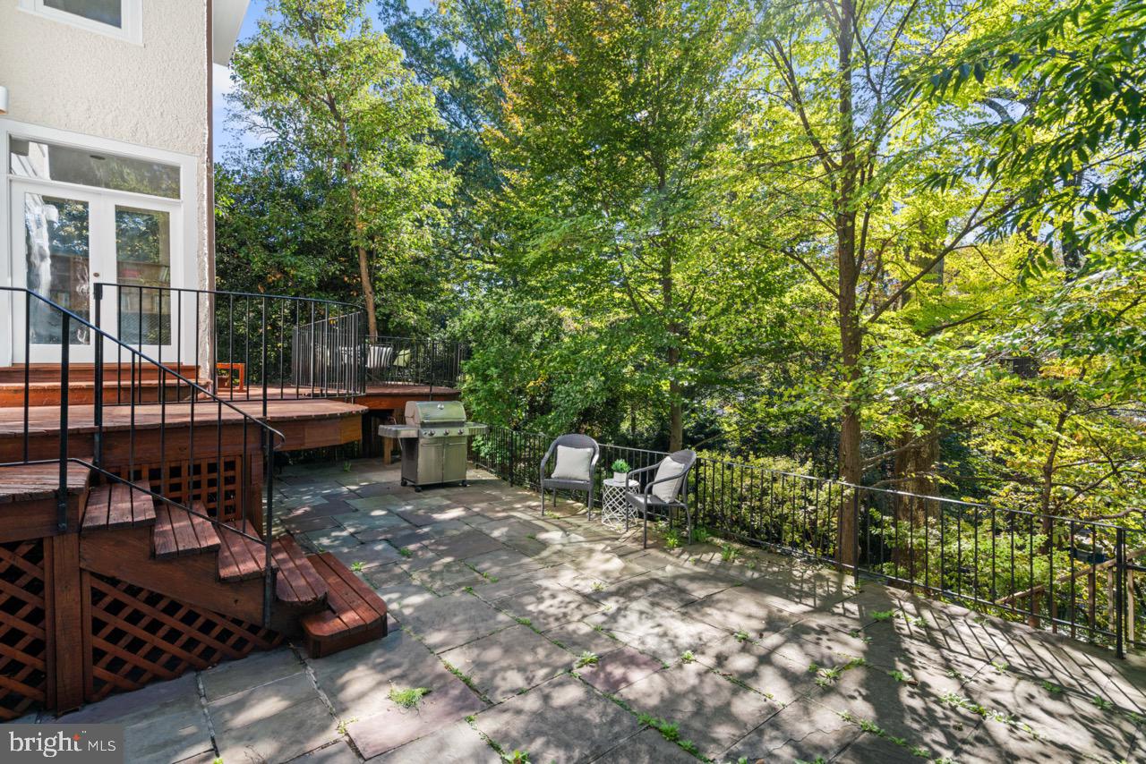 CLEVELAND PARK - Residential