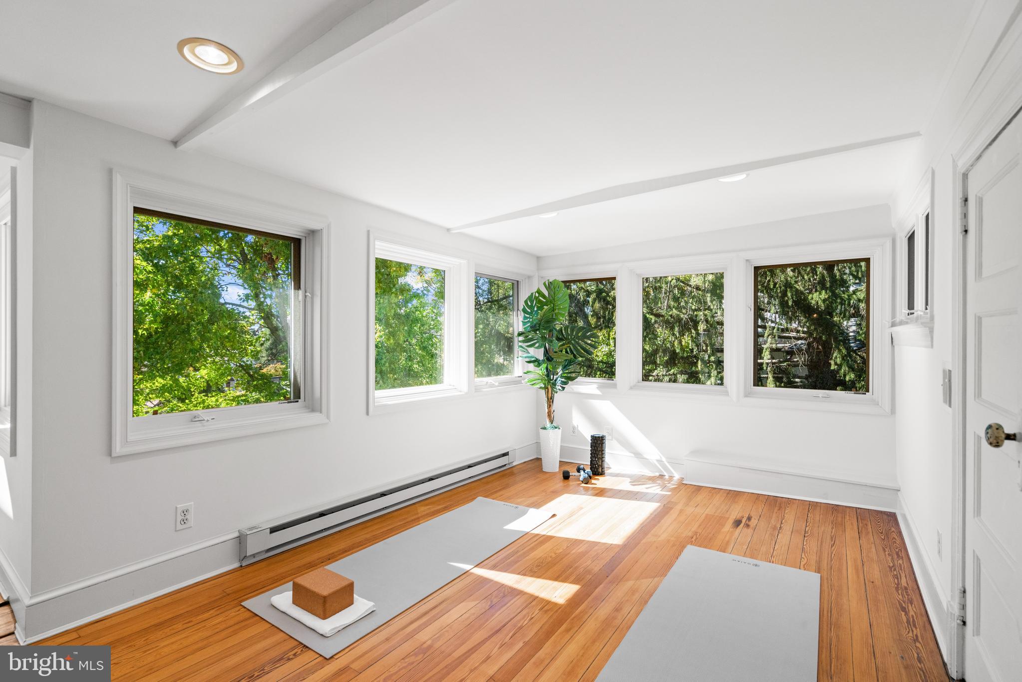 CLEVELAND PARK - Residential