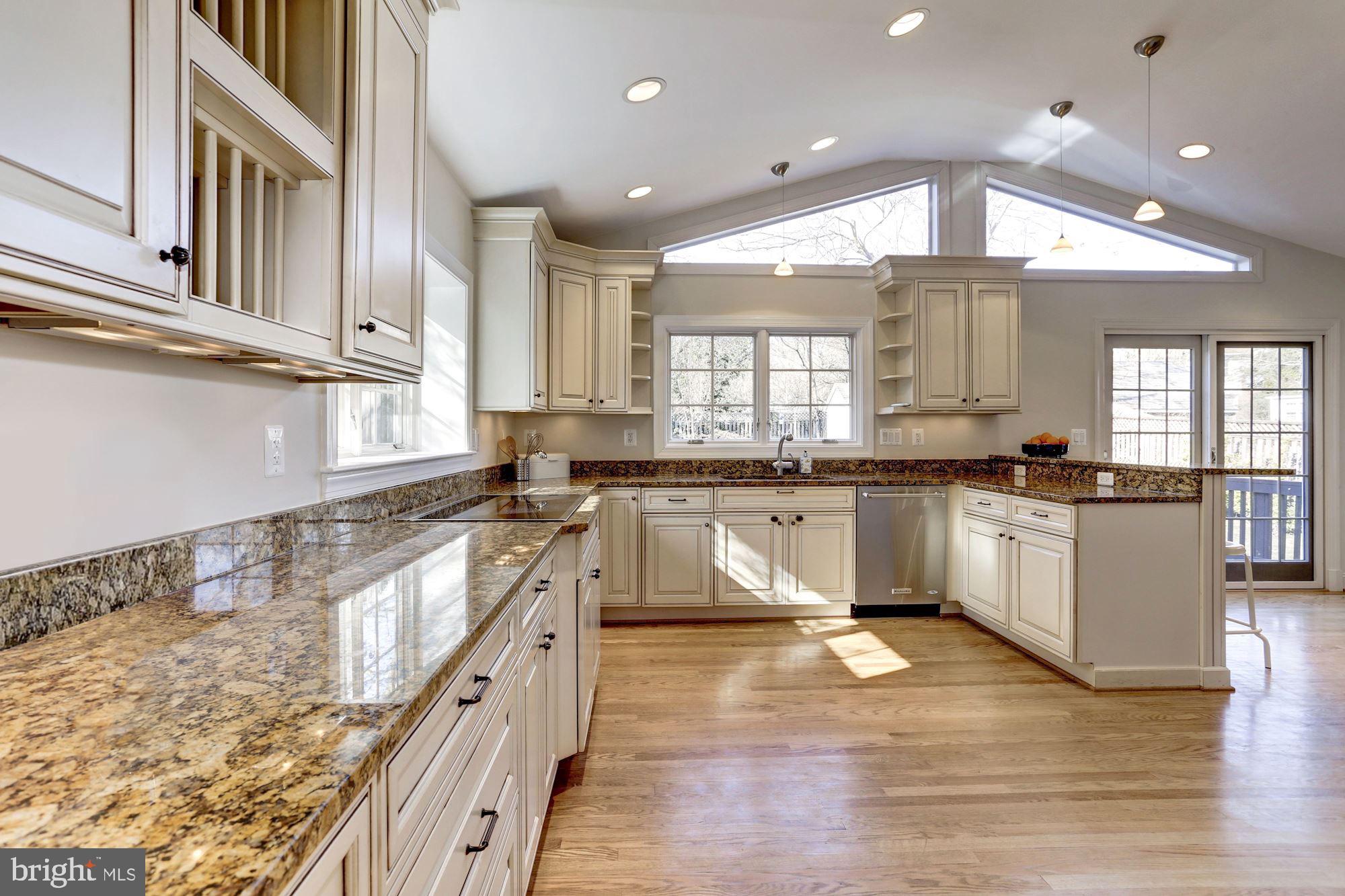 WESTMORELAND HILLS - Residential