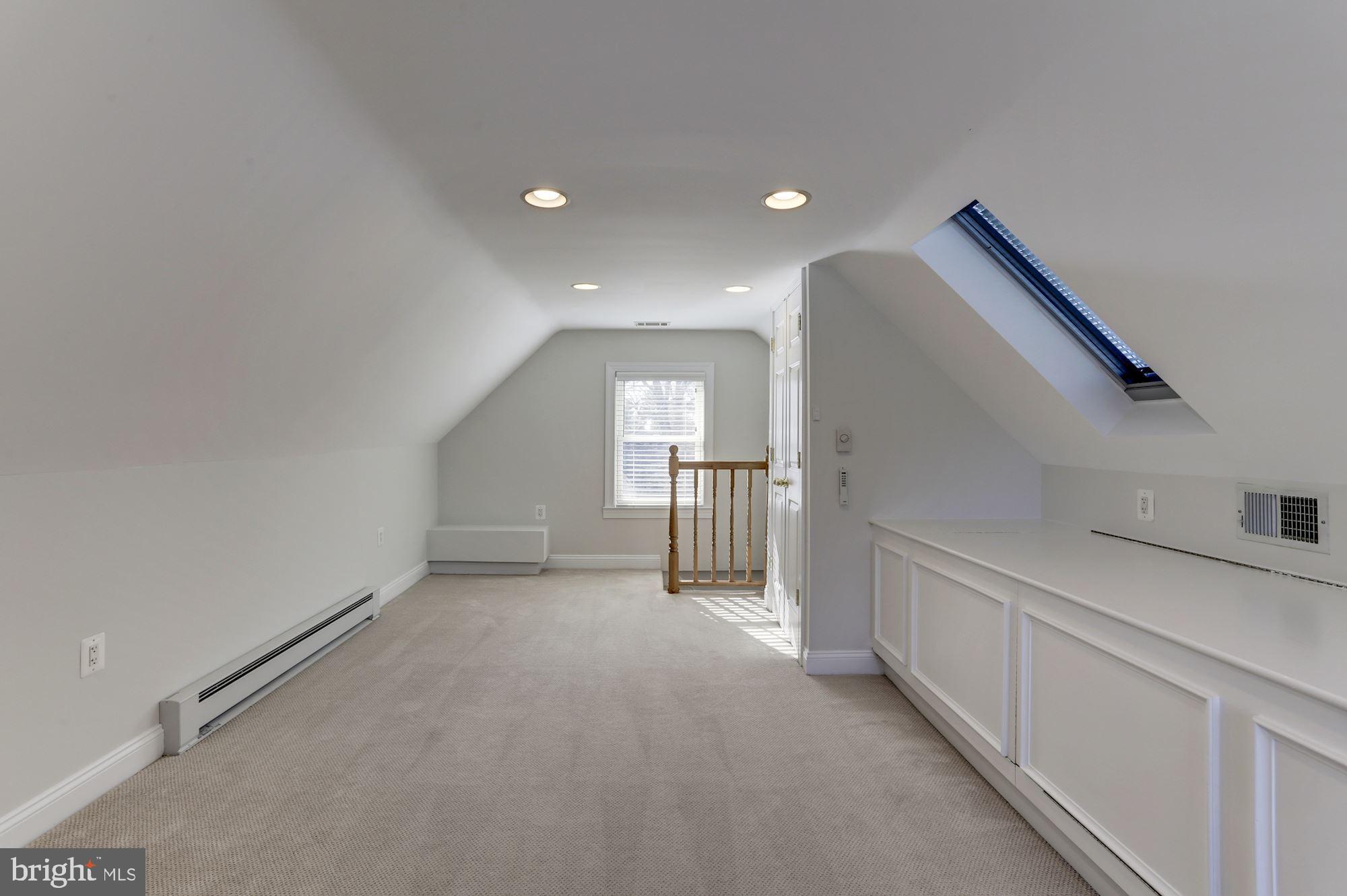 WESTMORELAND HILLS - Residential