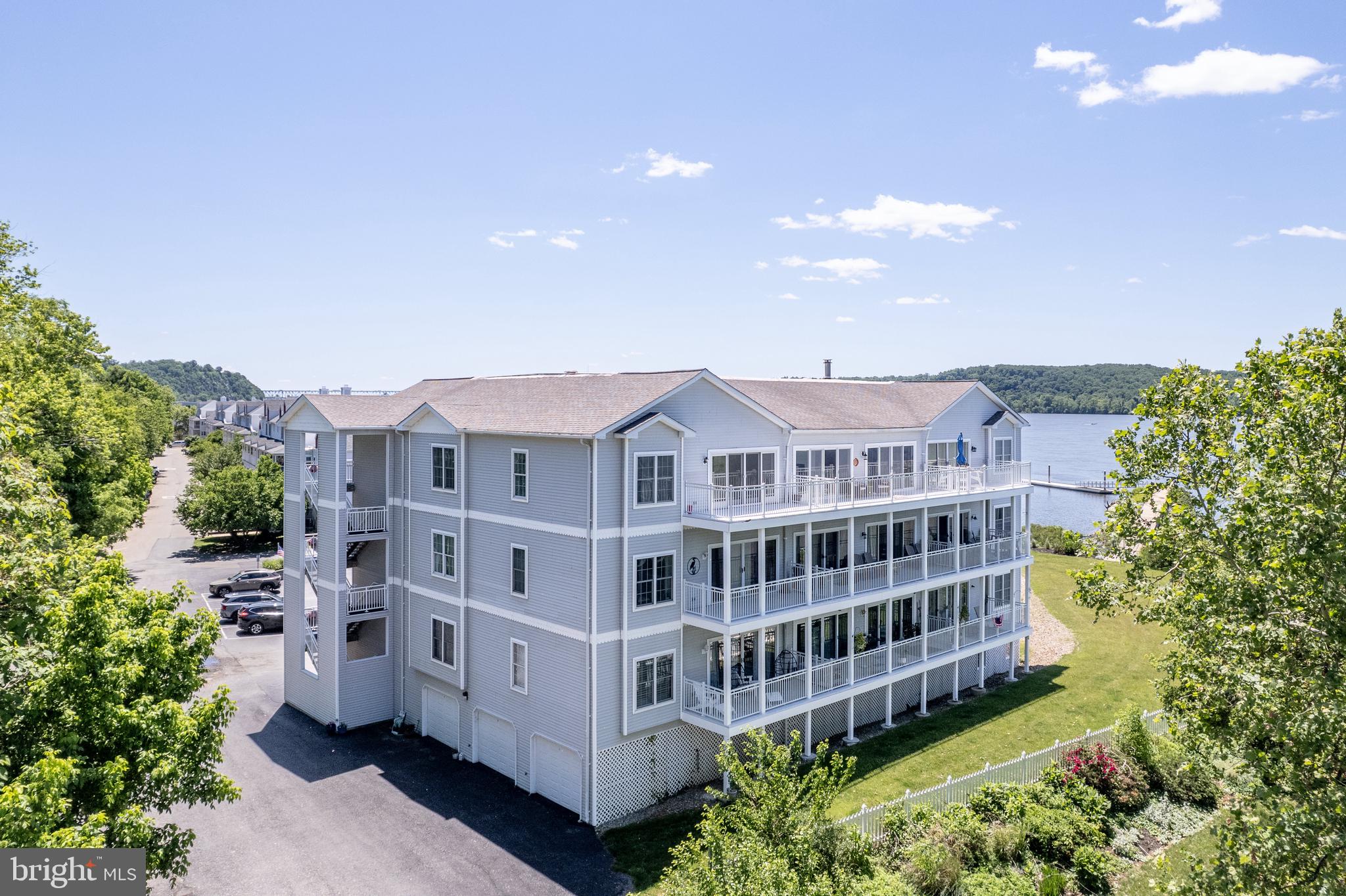 118 ROWLAND DRIVE
