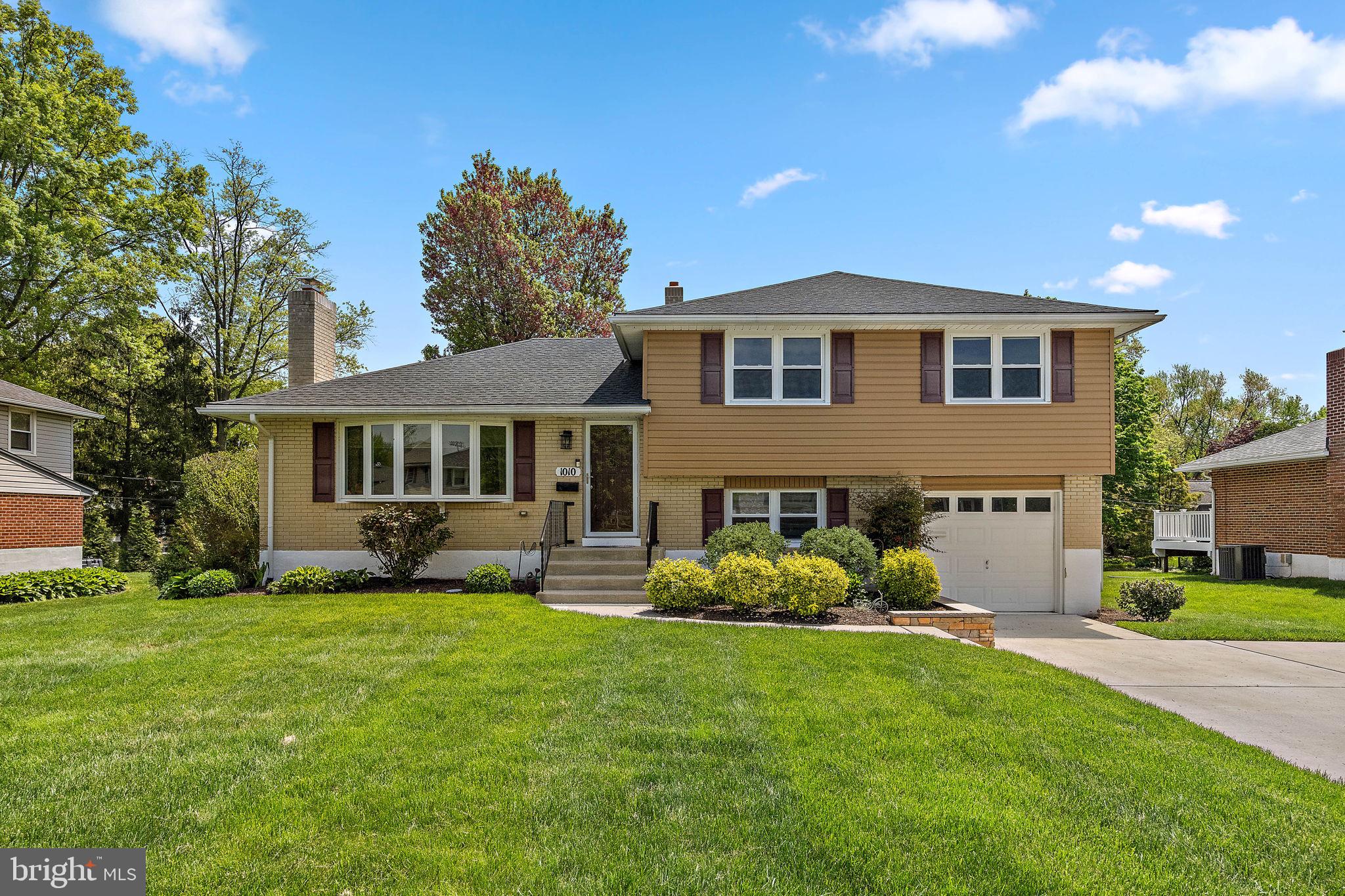 GRAYLYN CREST - Residential