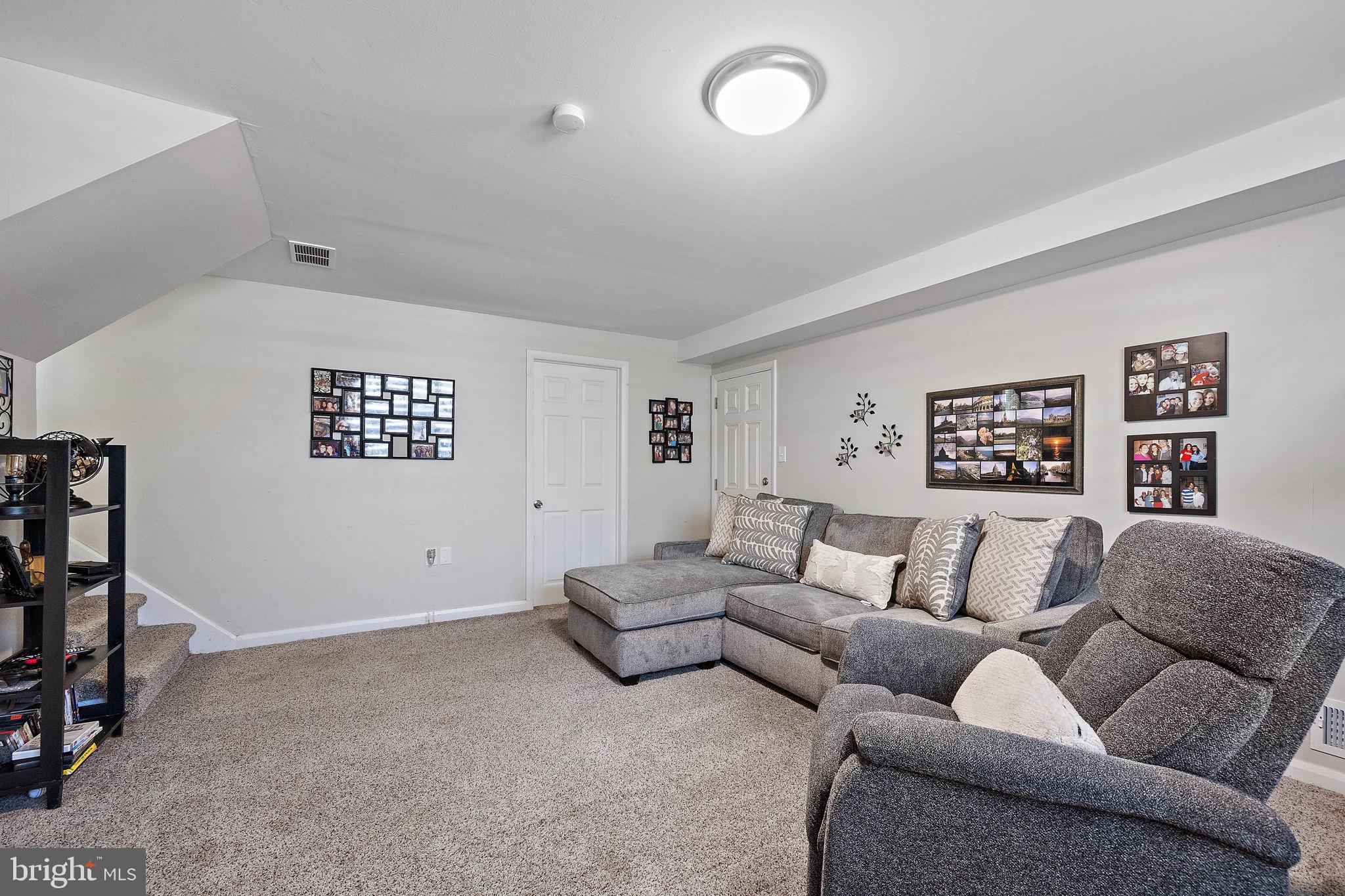 GRAYLYN CREST - Residential