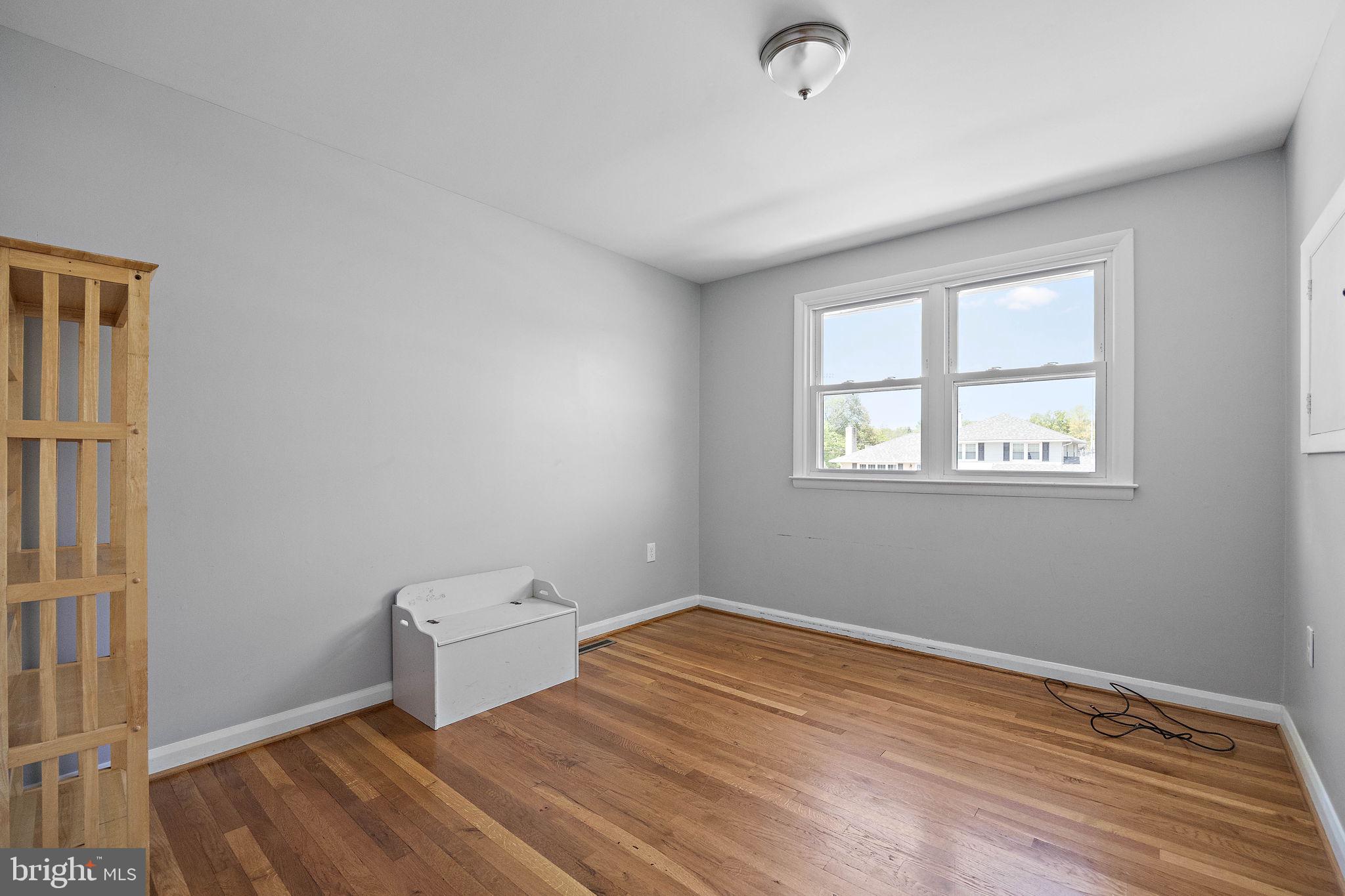 GRAYLYN CREST - Residential