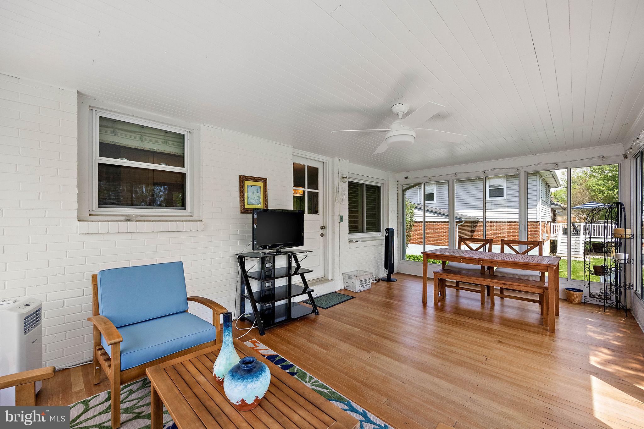 GRAYLYN CREST - Residential