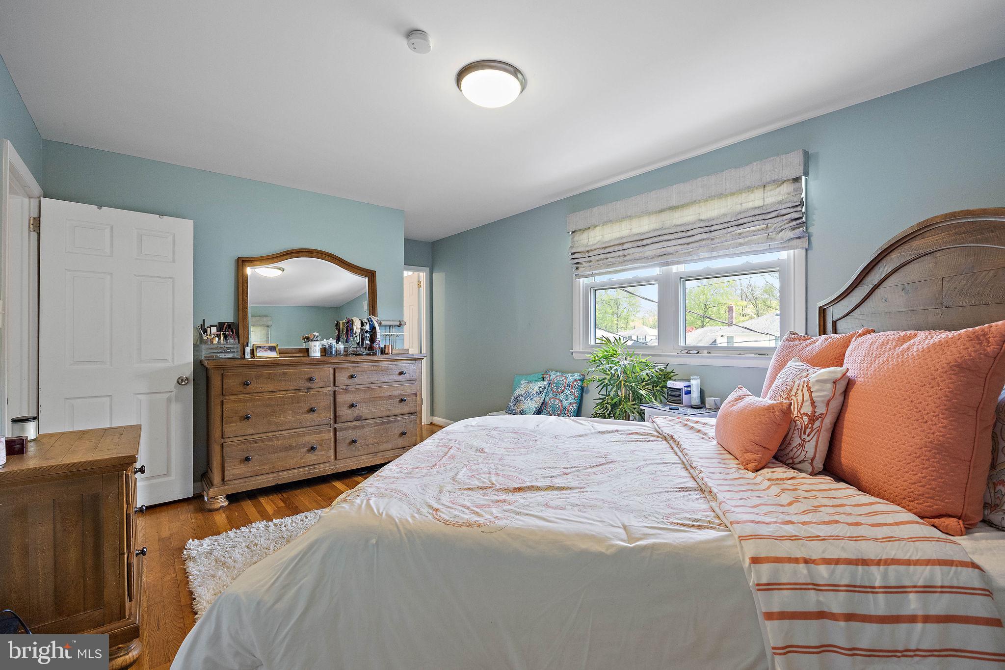 GRAYLYN CREST - Residential