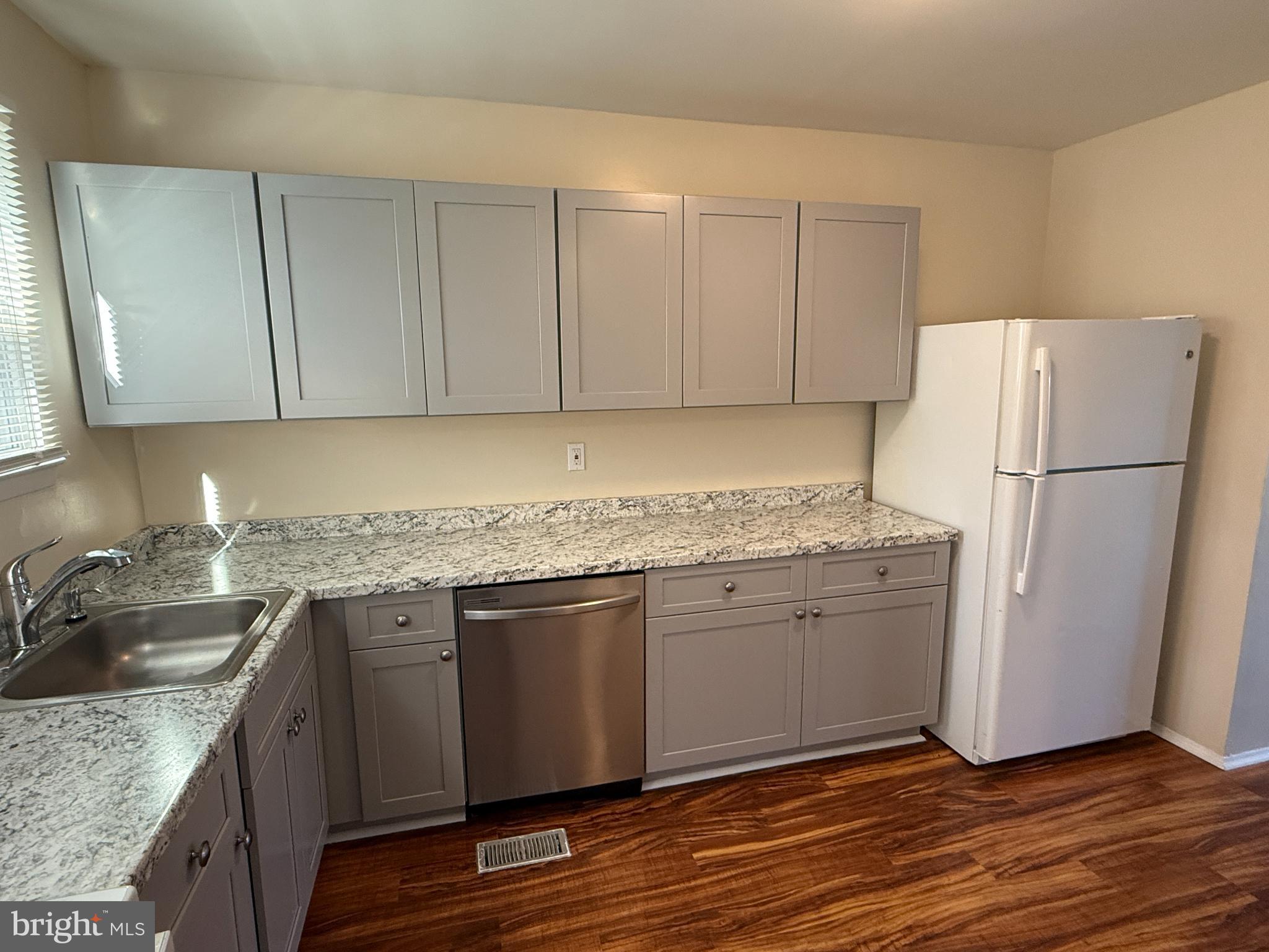 UPTON VILLAGE NORTH - Residential