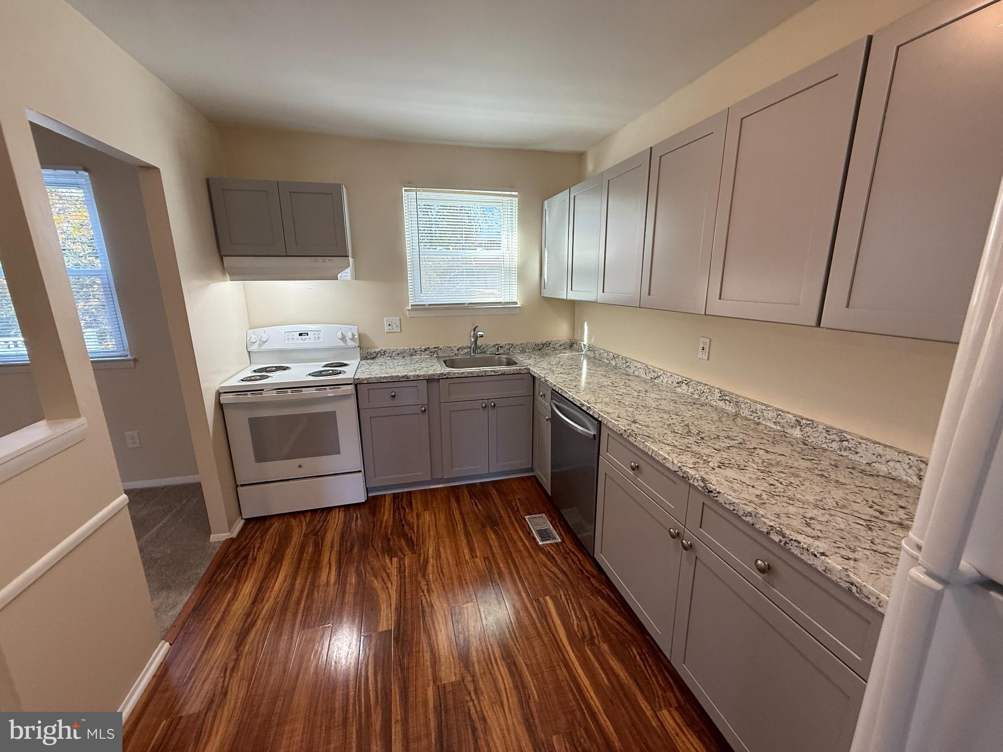 UPTON VILLAGE NORTH - Residential