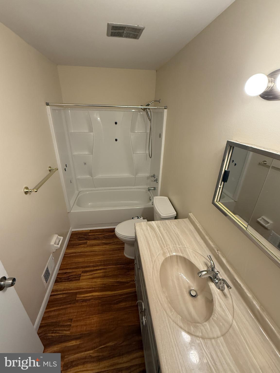 UPTON VILLAGE NORTH - Residential