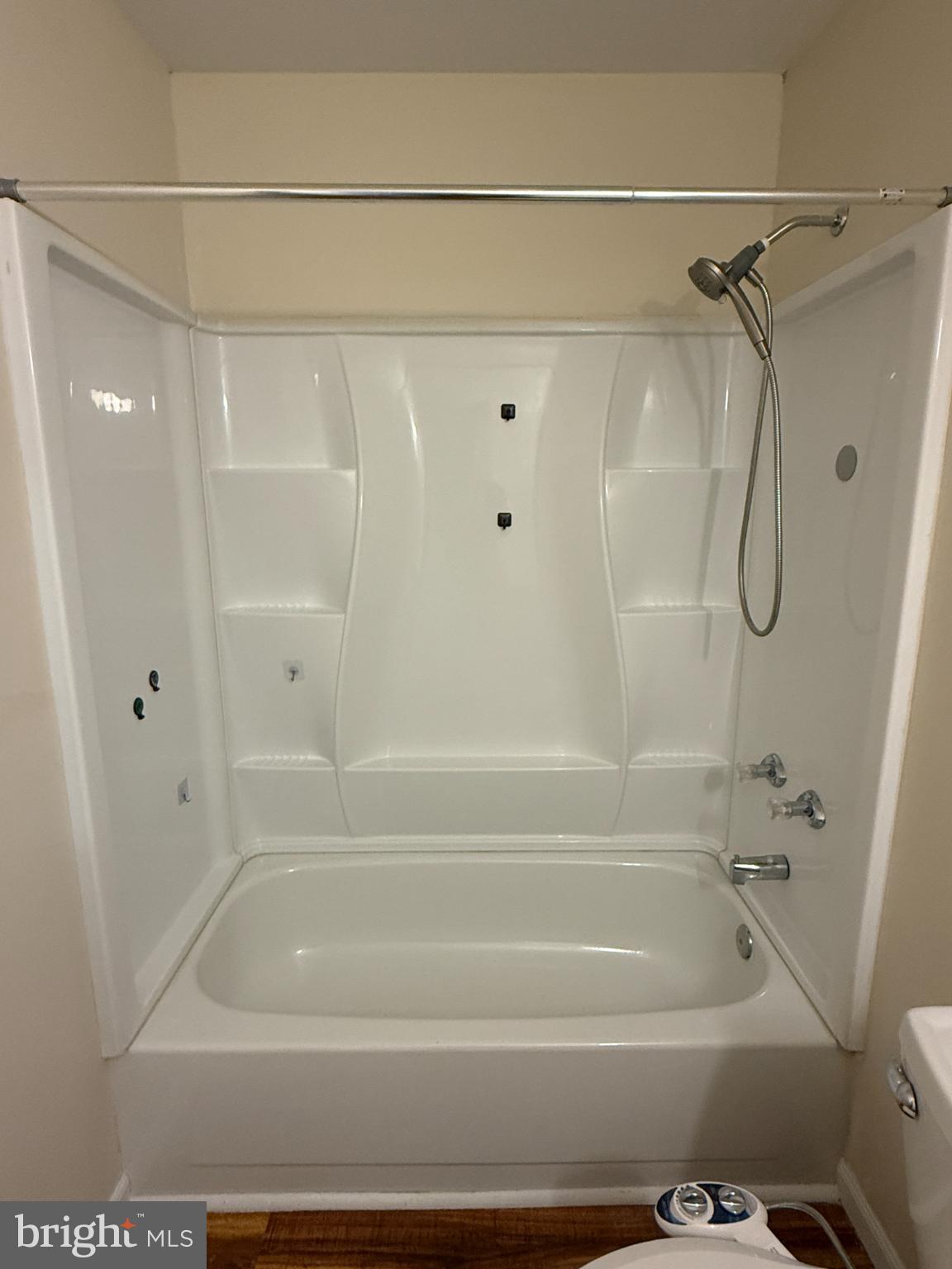 UPTON VILLAGE NORTH - Residential