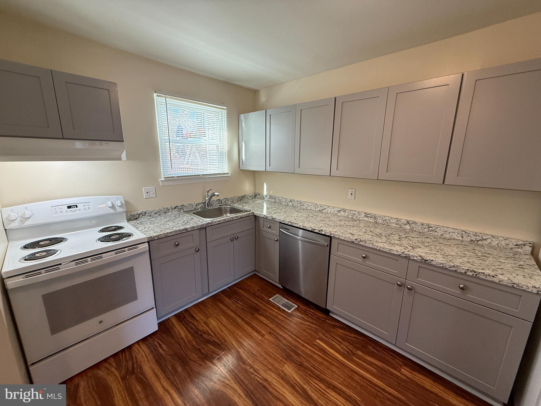 UPTON VILLAGE NORTH - Residential