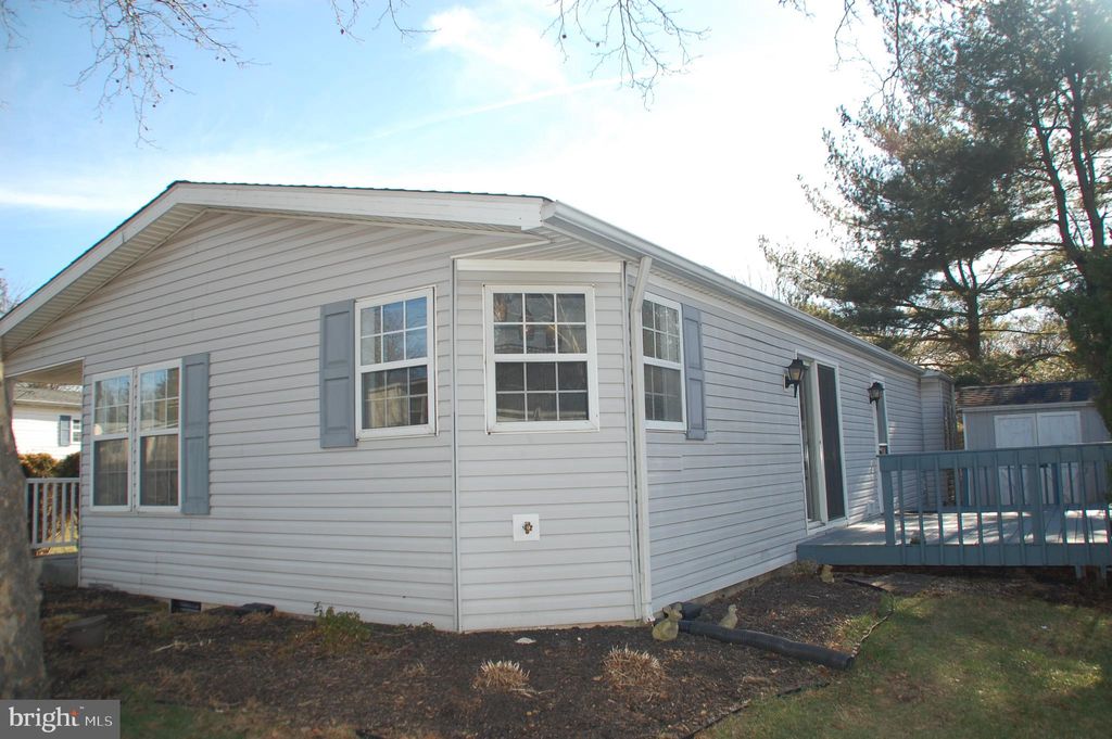 Photo of 12 Chatham Court, SOUDERTON, PA 18964 (MLS # PAMC2164366)