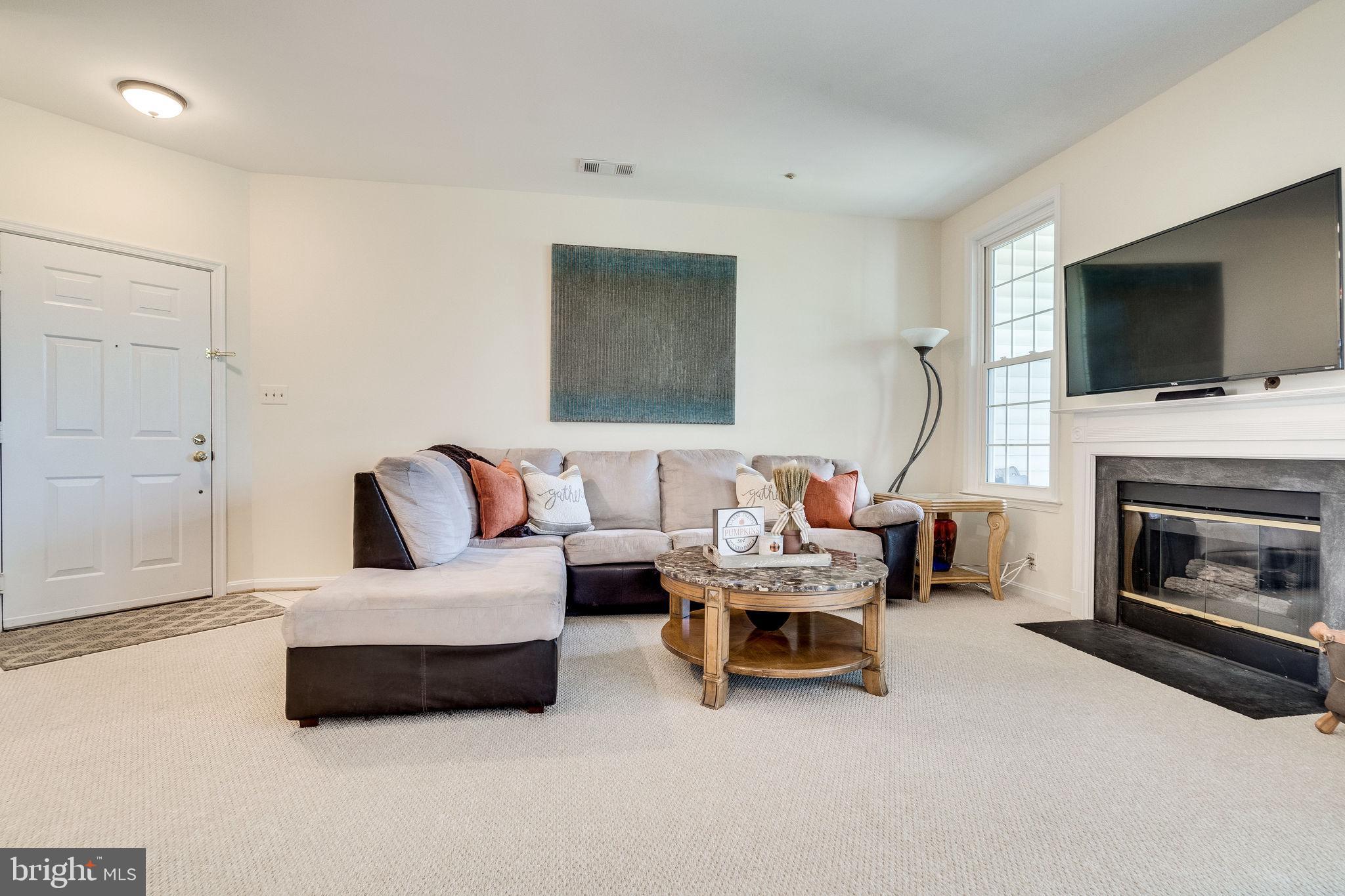 ETON SQUARE - Residential