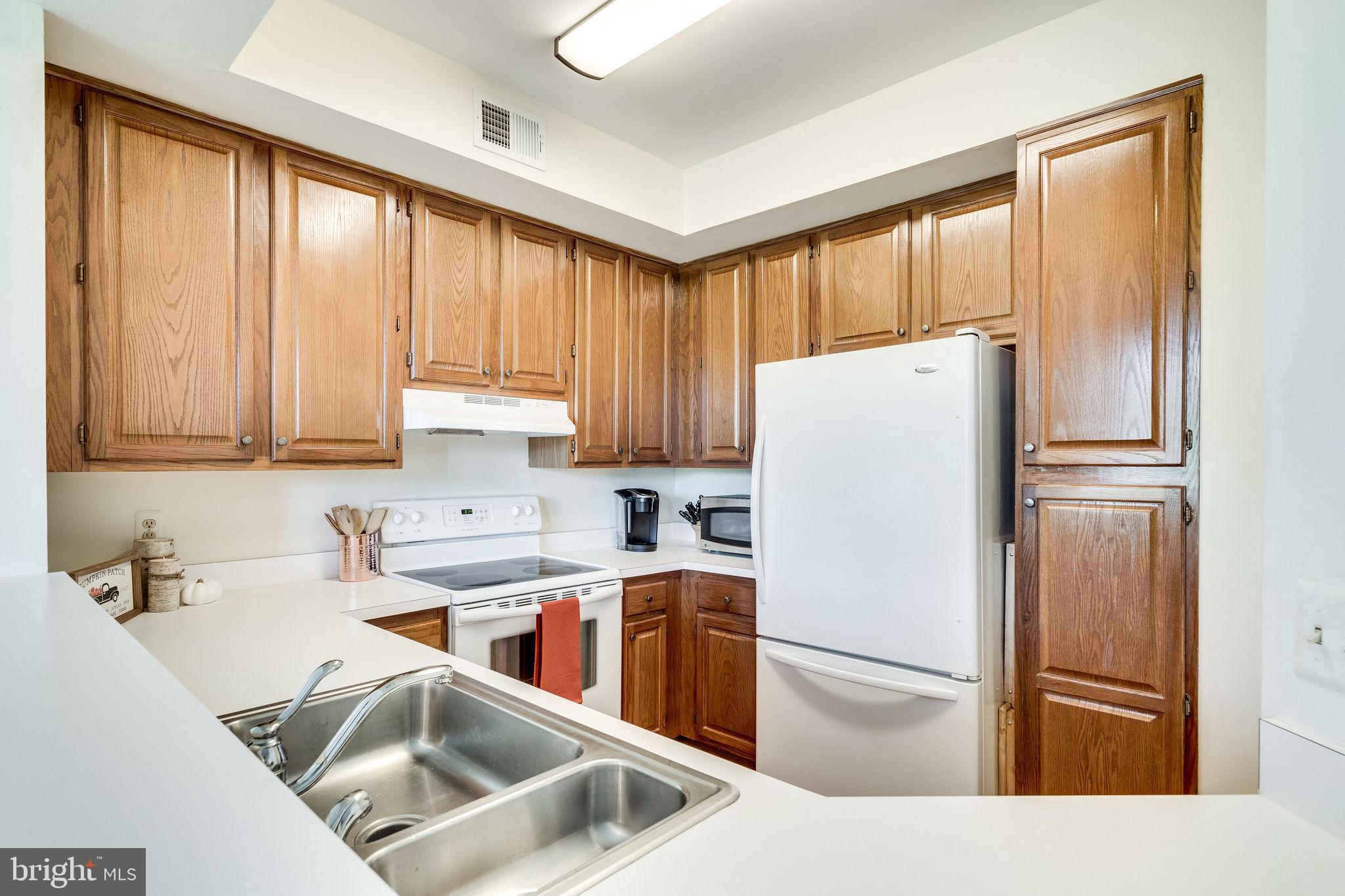 ETON SQUARE - Residential