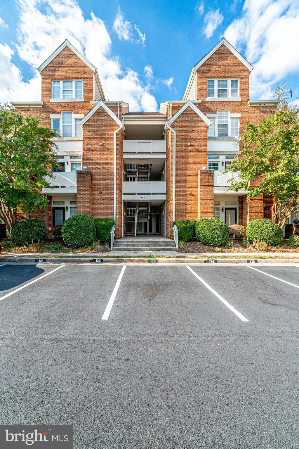 ETON SQUARE - Residential