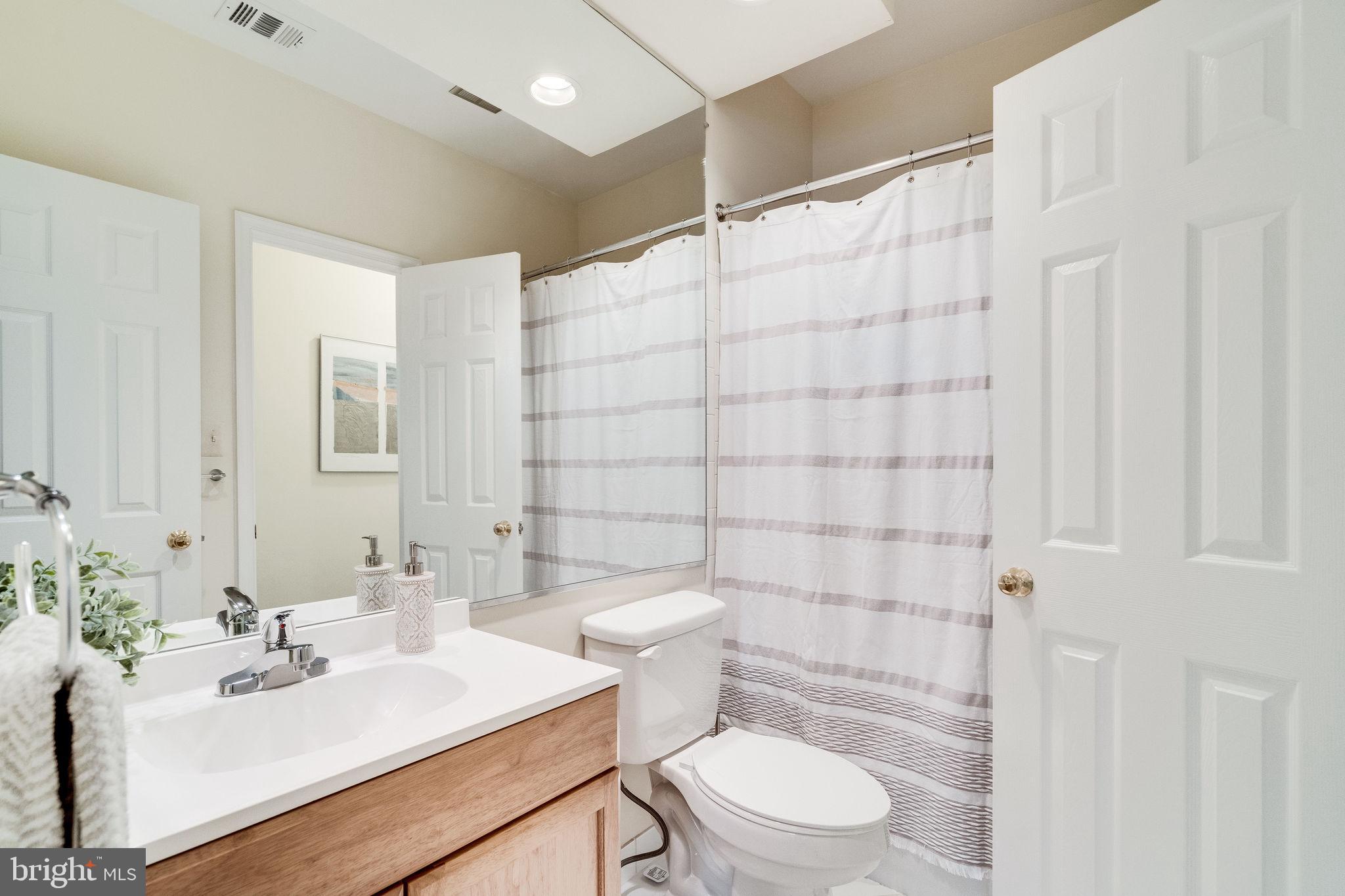 ETON SQUARE - Residential