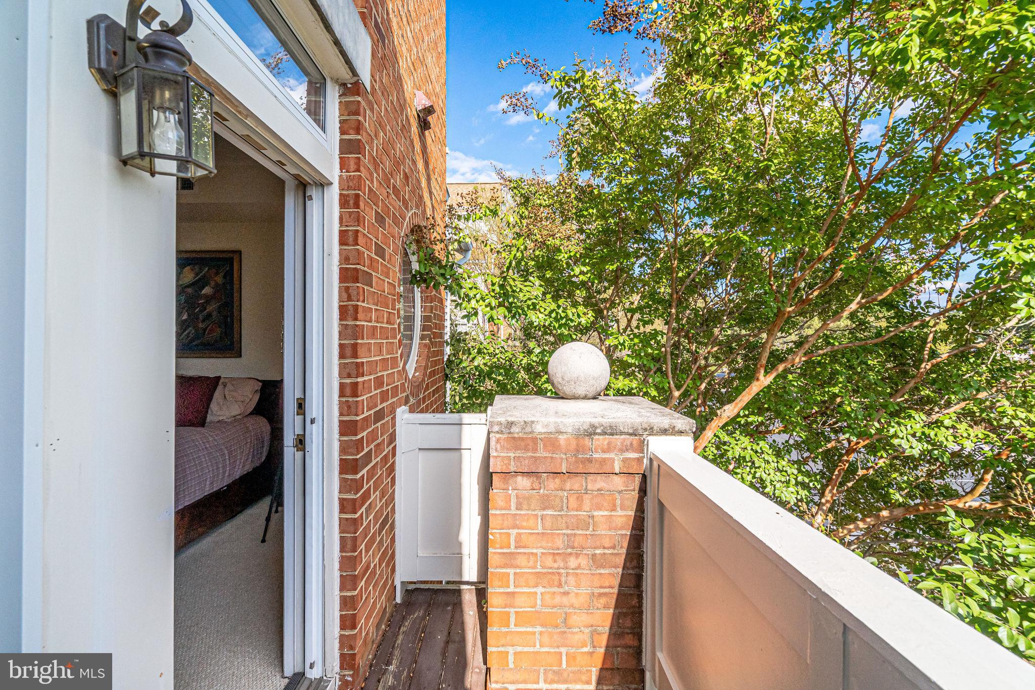 ETON SQUARE - Residential