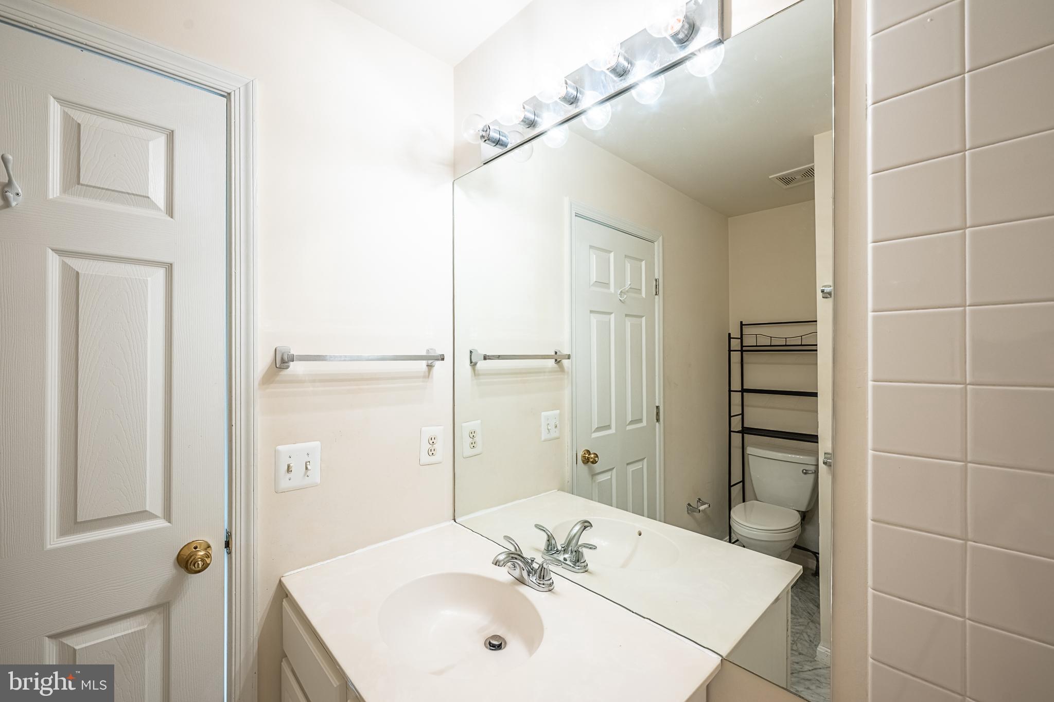 SYCAMORES AT VAN DORN - Residential Lease