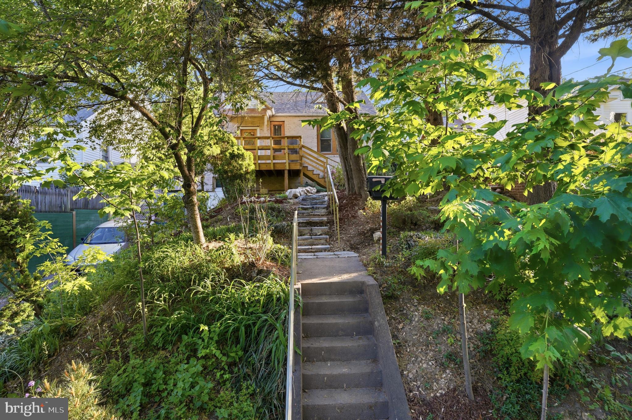 605 ETHAN ALLEN AVENUE