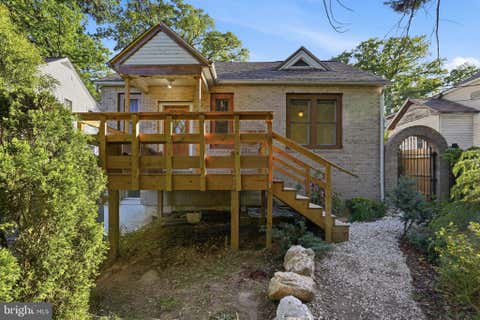 Photo of 605 Ethan Allen Avenue, TAKOMA PARK, MD 20912 (MLS # MDMC2235102)
