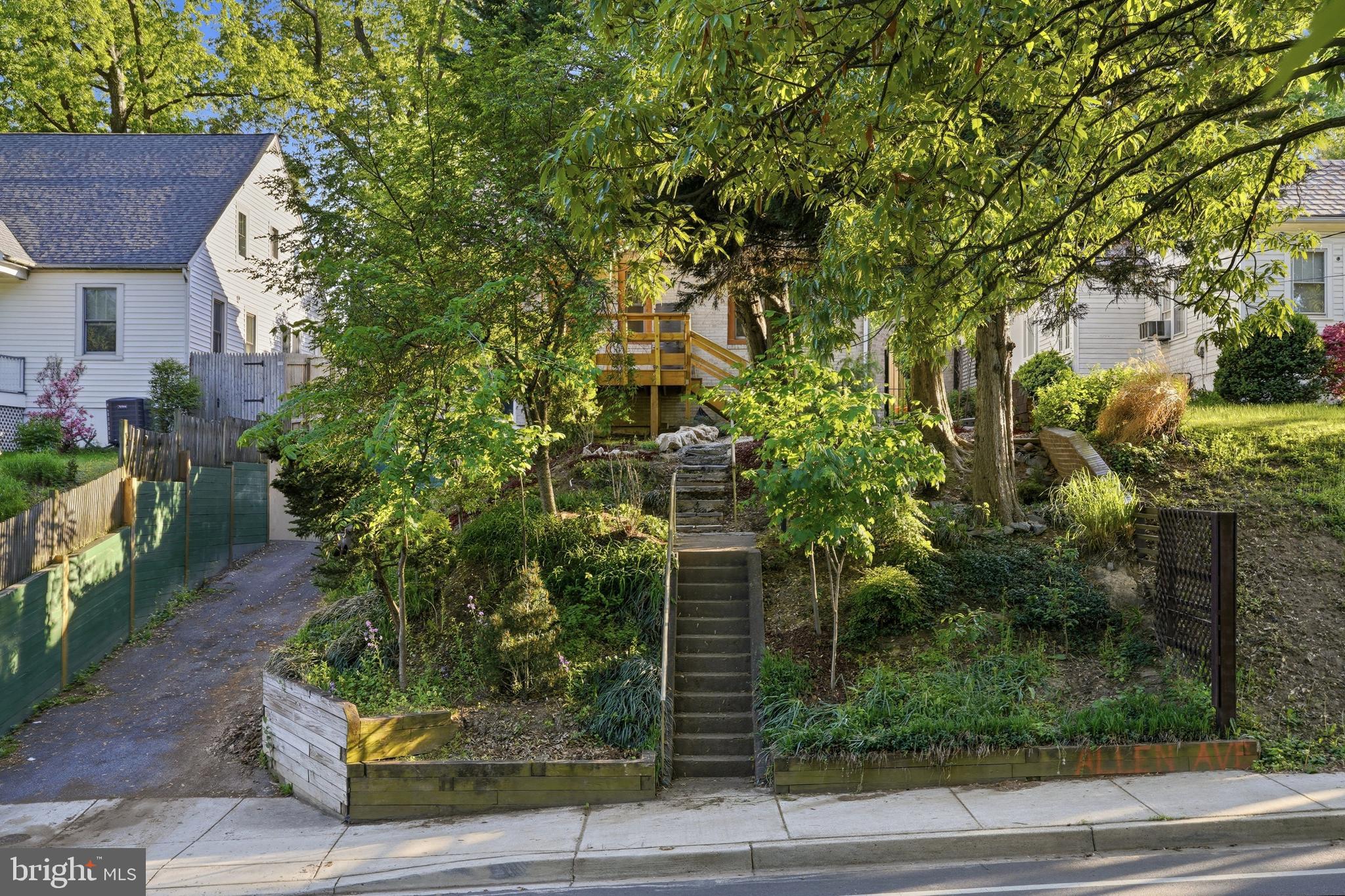 605 ETHAN ALLEN AVENUE