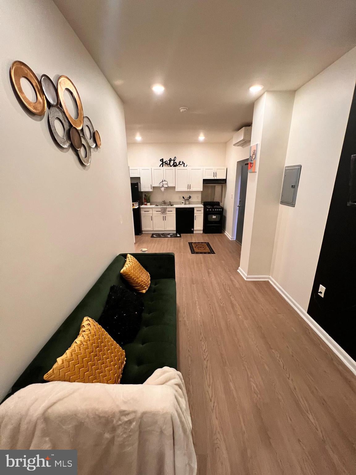 9 E 26TH STREET 3