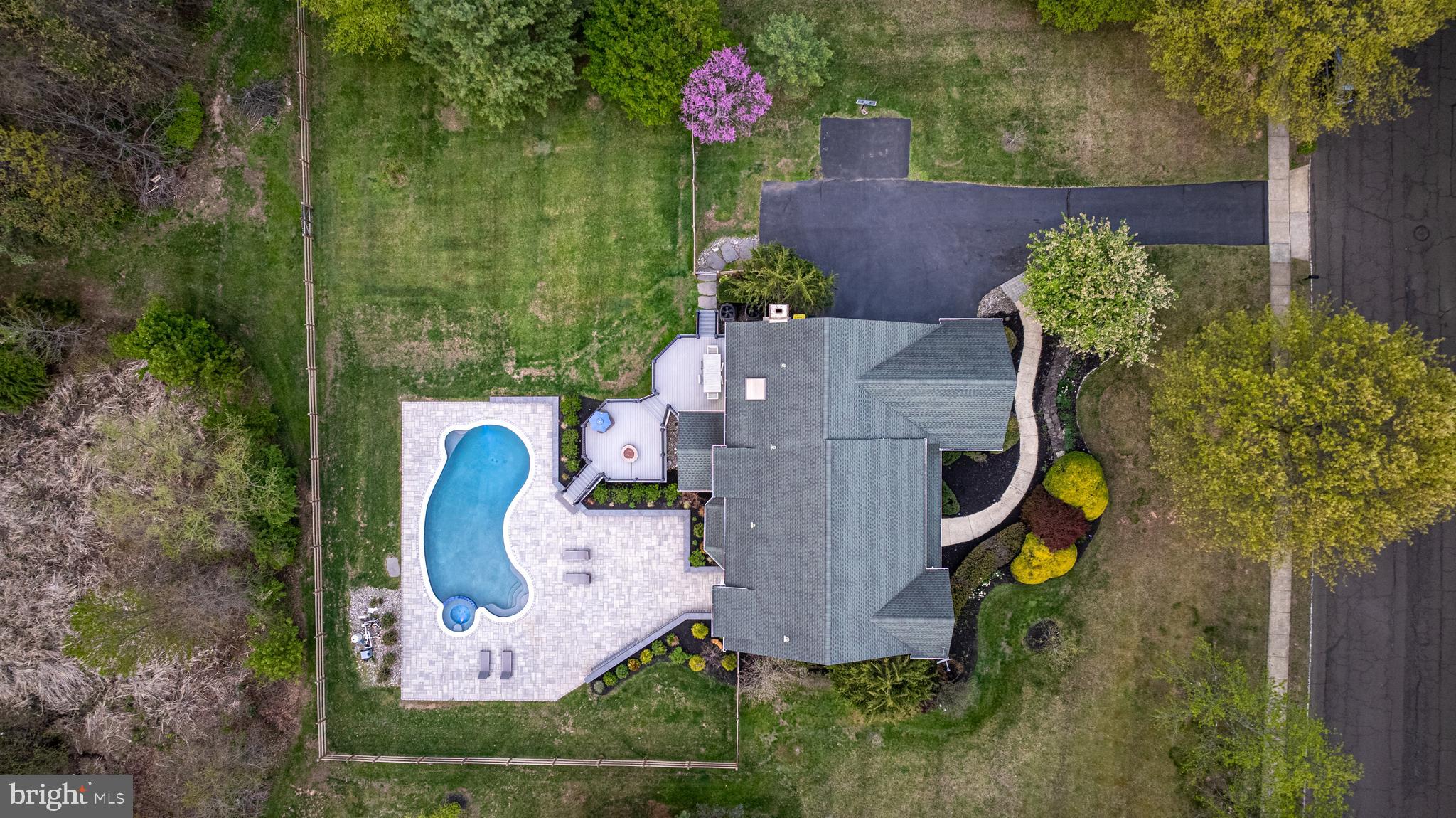 SUMMER LEA - Residential