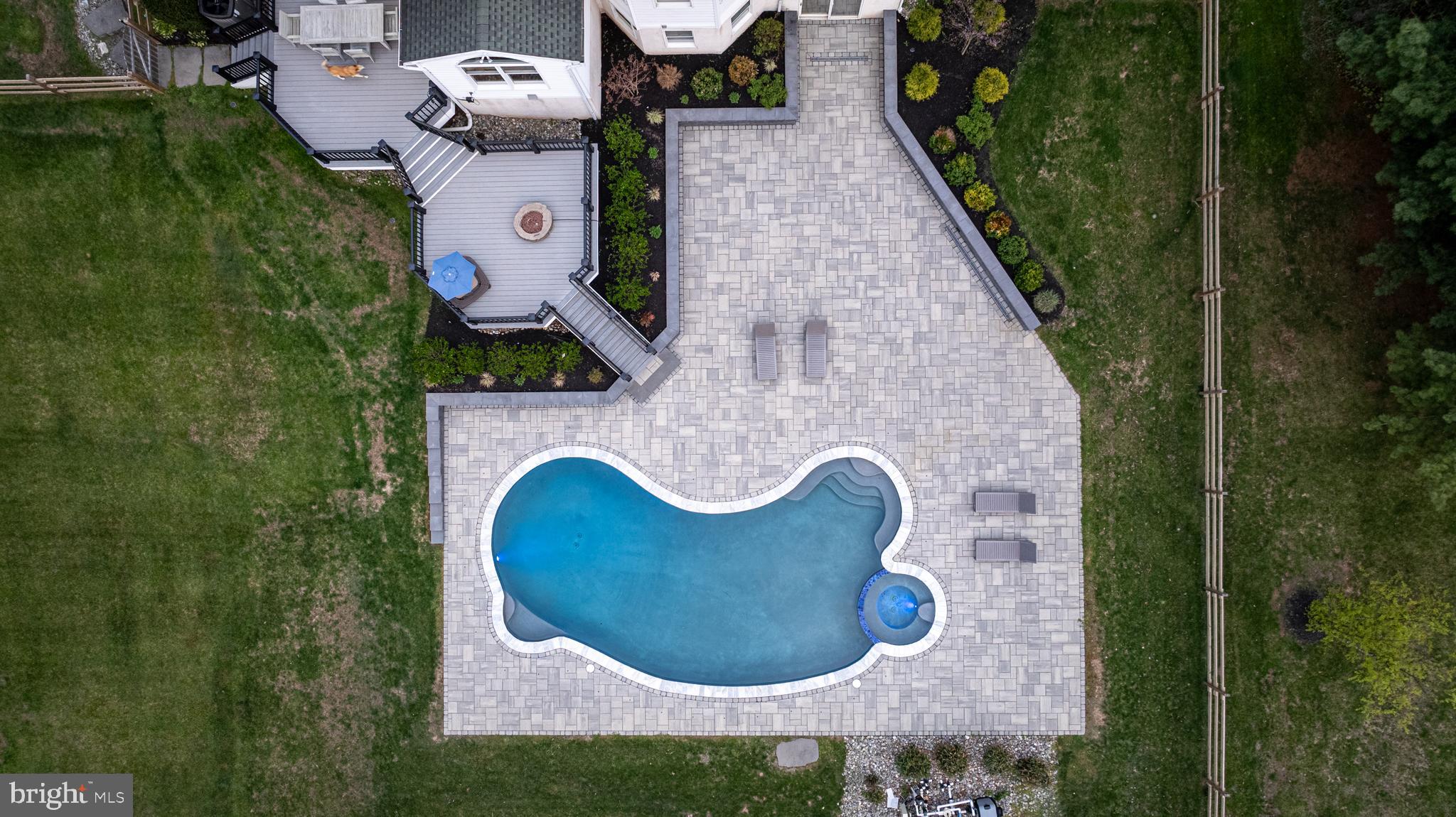 SUMMER LEA - Residential