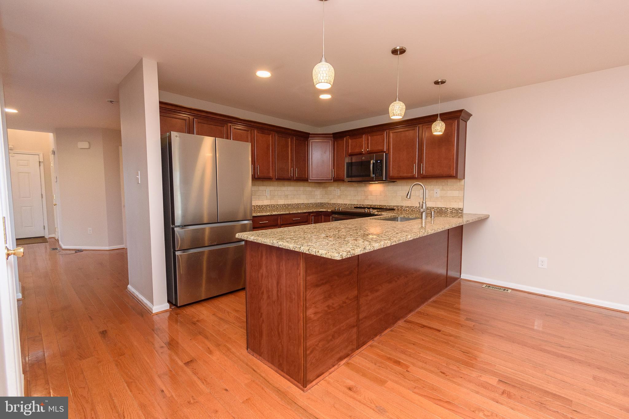 MEADOW VIEW ESTS - Residential Lease