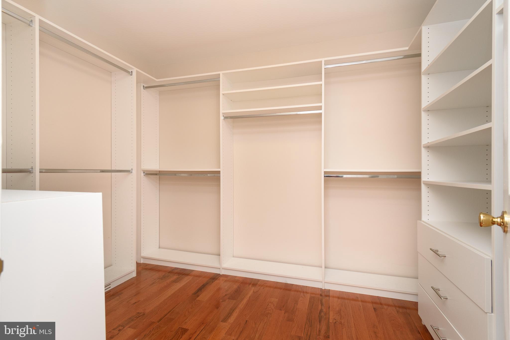 MEADOW VIEW ESTS - Residential Lease