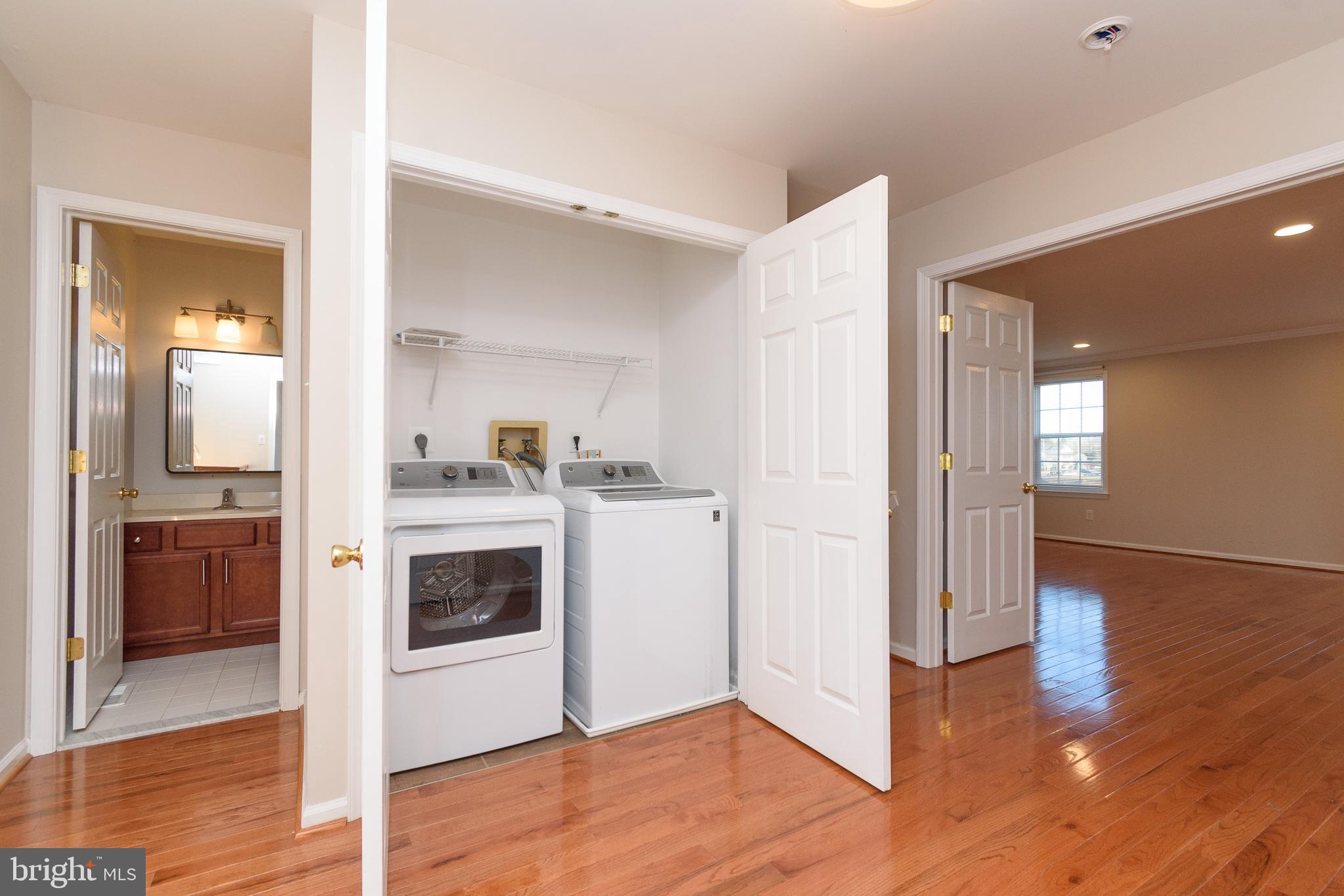 MEADOW VIEW ESTS - Residential Lease