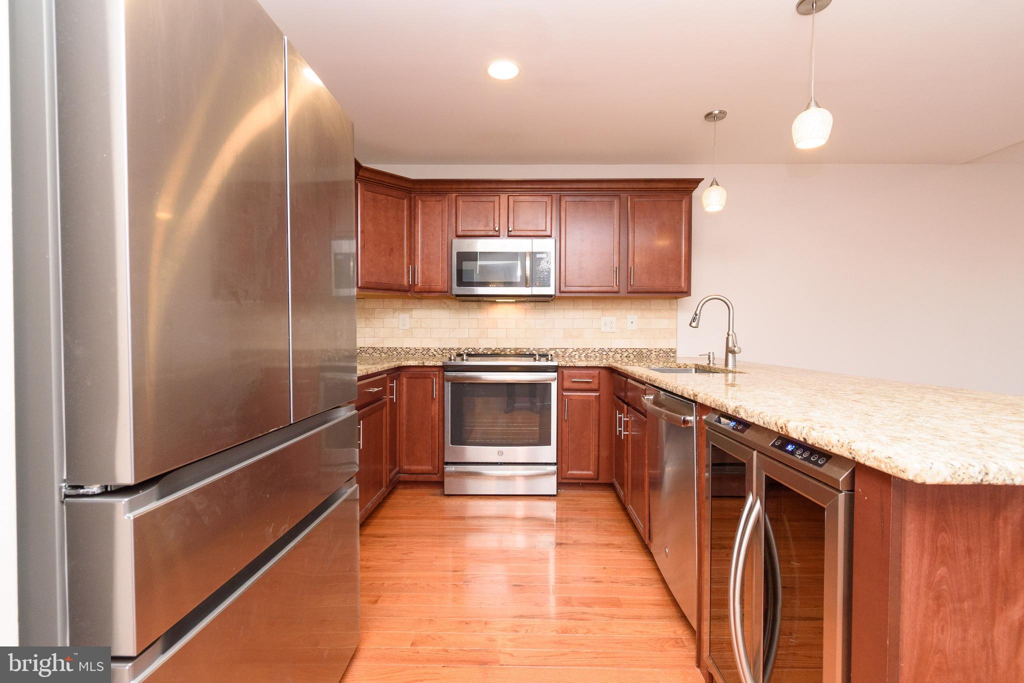 MEADOW VIEW ESTS - Residential Lease