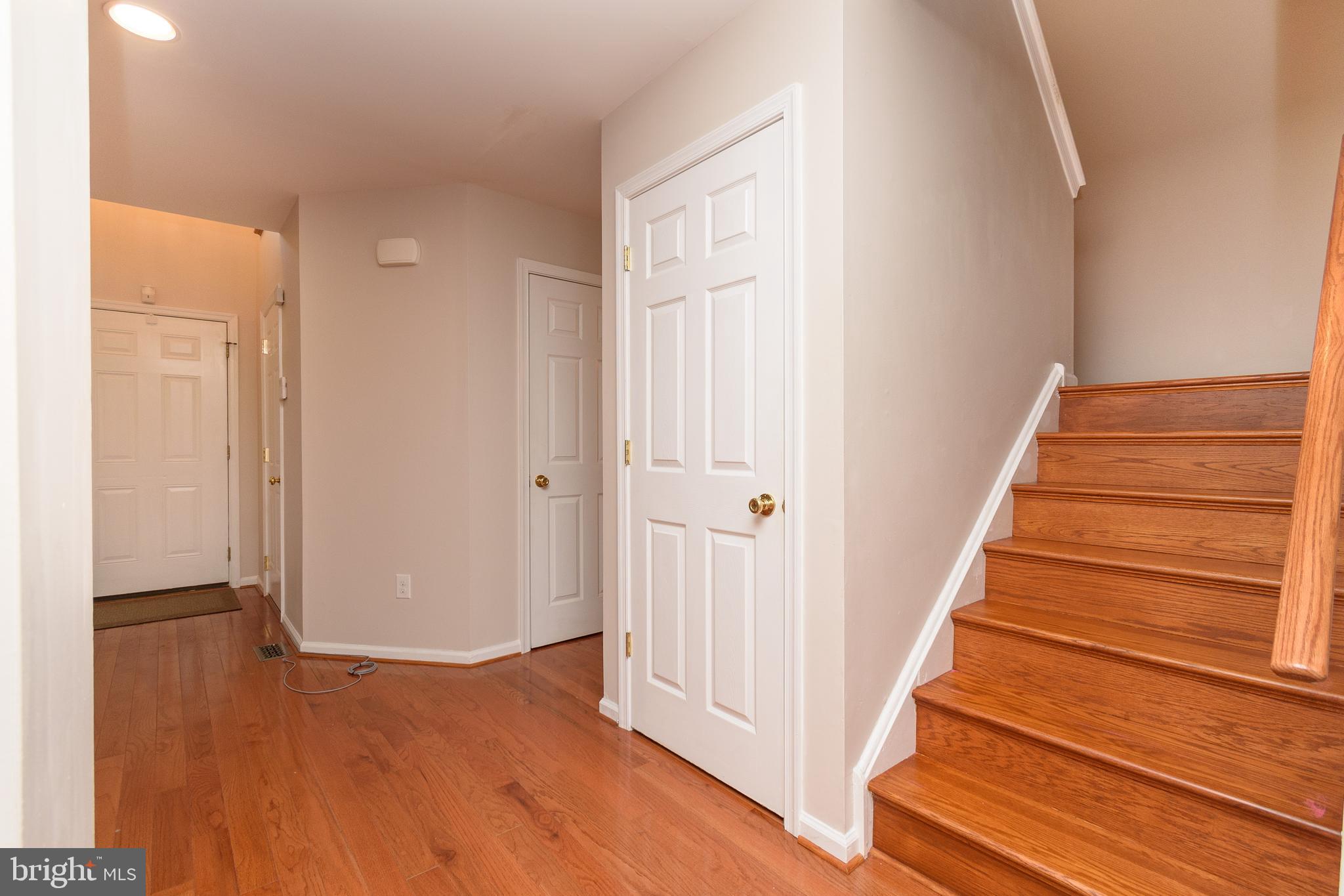 MEADOW VIEW ESTS - Residential Lease