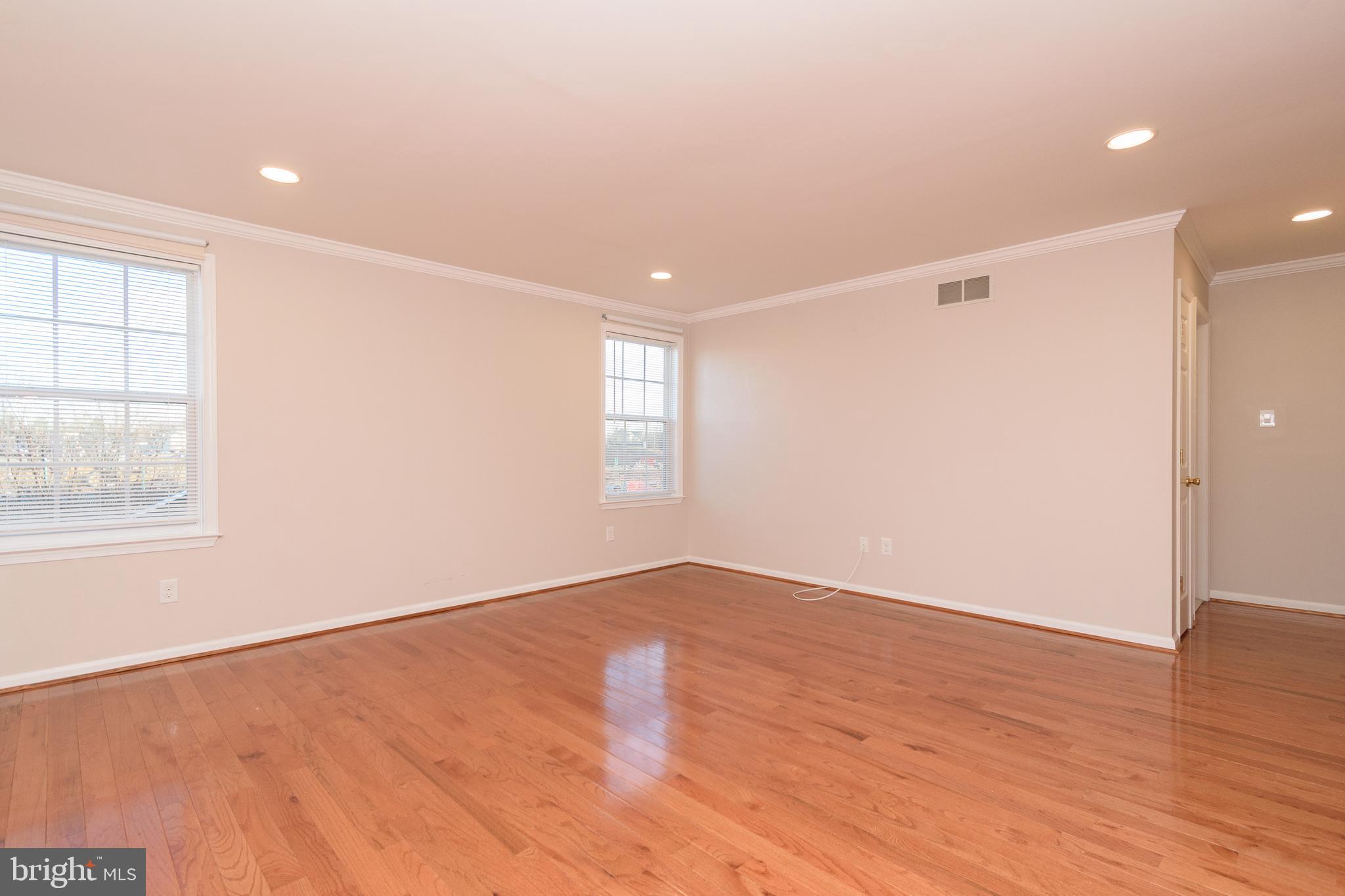 MEADOW VIEW ESTS - Residential Lease