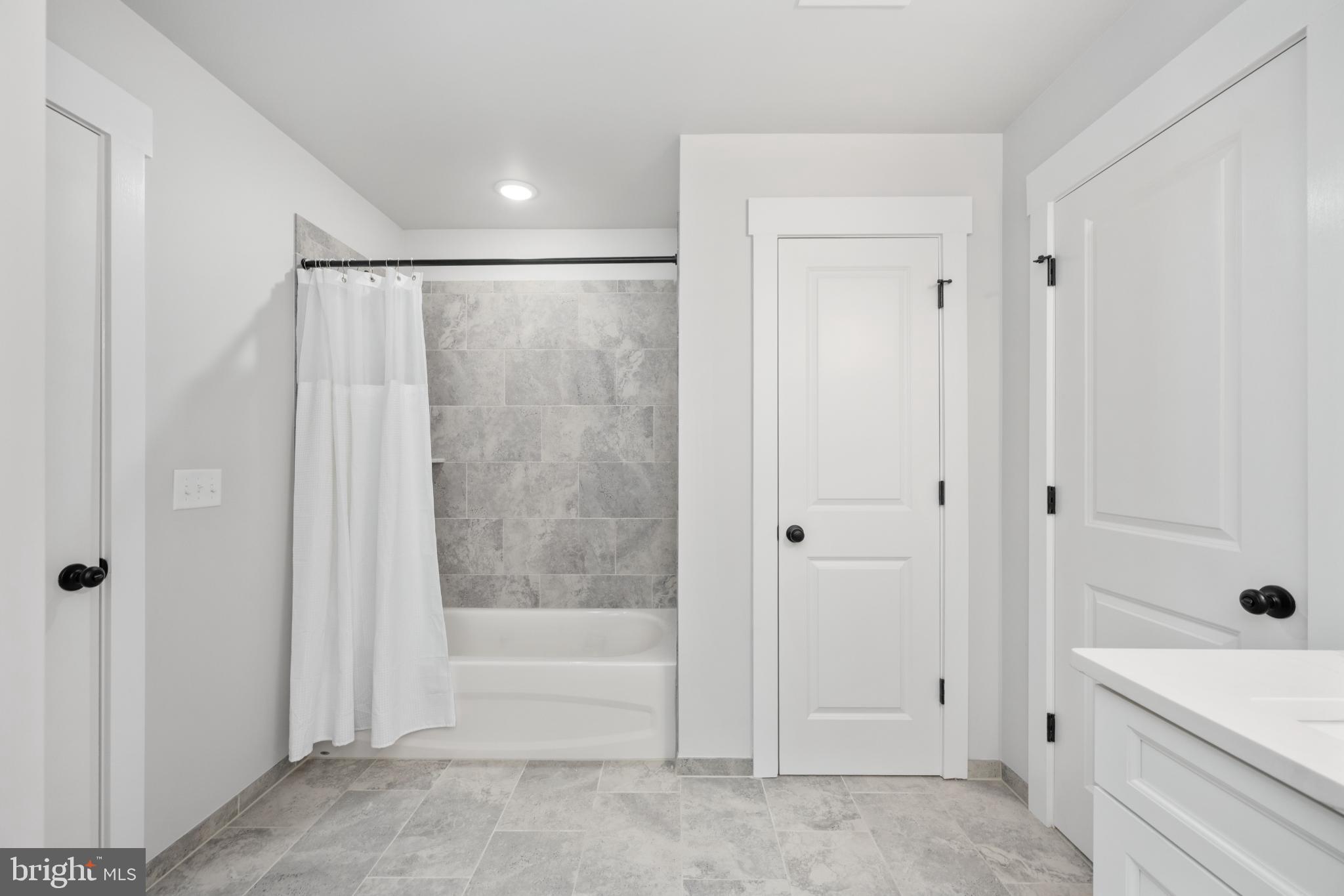 FAWN LAKE - Residential