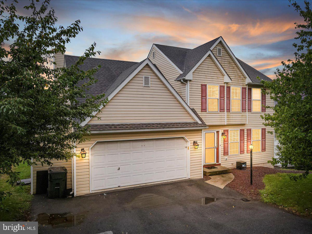 Applewood 3 to 4 BR/2.5 BA Colonial in desirable Parkland school district on a corner lot.  Open concept living room and dining room.  Upgraded kitchen with SS appliances, backsplash, center island, soft-close cabinets, and pantry.   Relax in the family room by the fireplace and vaulted ceiling with skylights.  Family rooms leads out to a deck that has stairs going down to a patio.    Master suite has jacuzzi tub, stall shower, and walk-in closet.  Second floor laundry for your convenience.   Fully finished walk-out lower level has another family room and currently a room used as the 4th bedroom.  Lots of closets and storage space.  Newer roof & siding 2010, Heat Pump 2013, & water heater 2020.    Enjoy the amenities of Applewood community pool, tennis courts, basketball courts, playgrounds, & clubhouse.