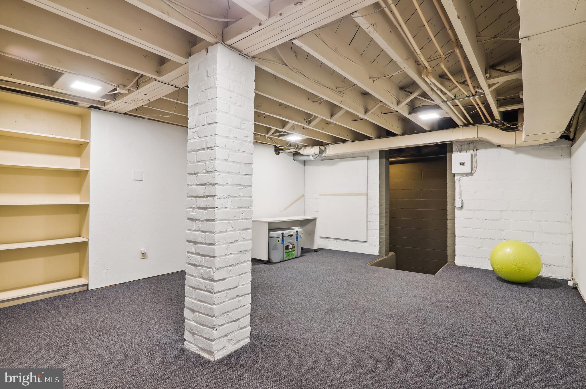 WOODSIDE PARK - Residential