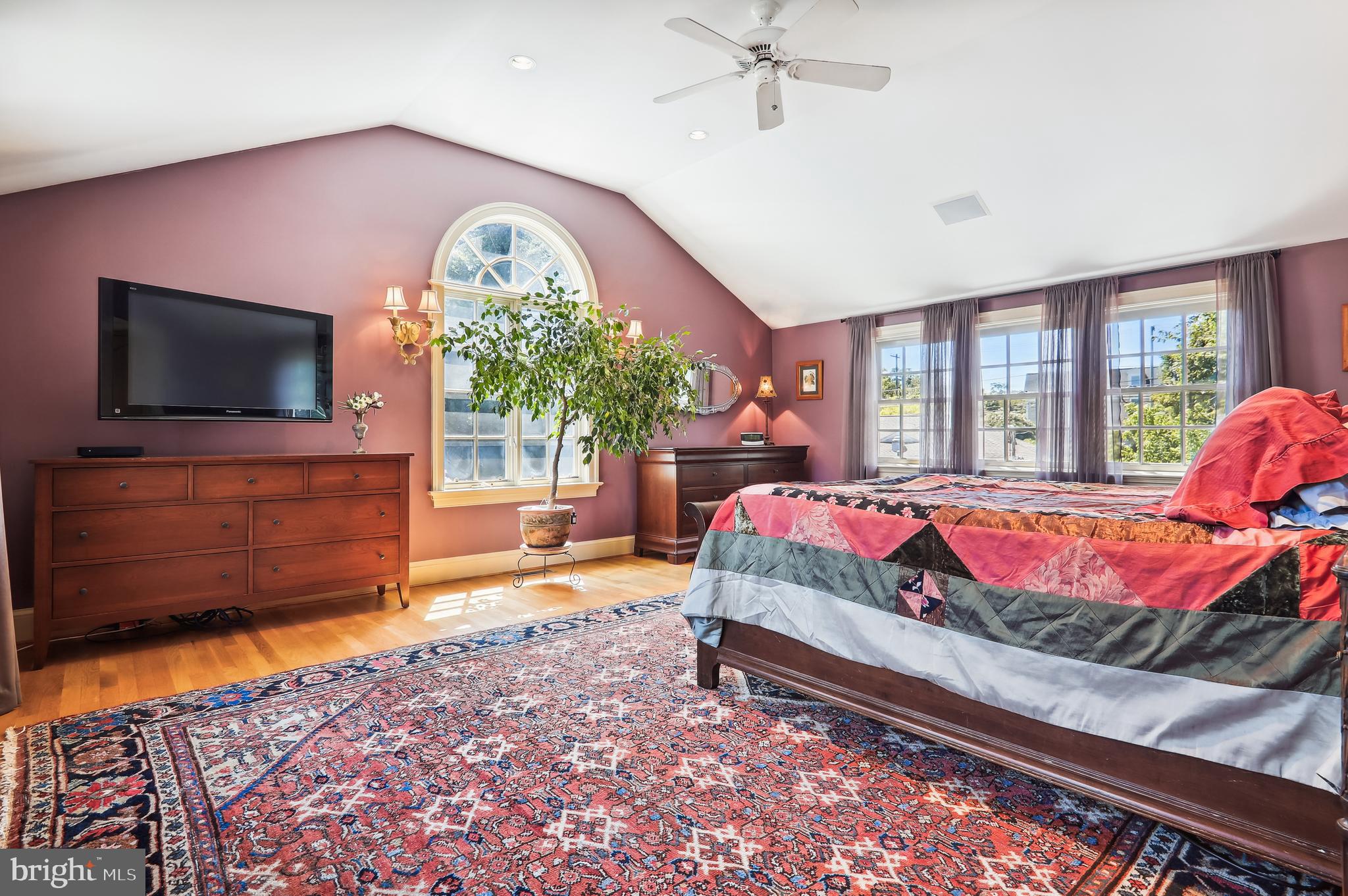 WOODSIDE PARK - Residential